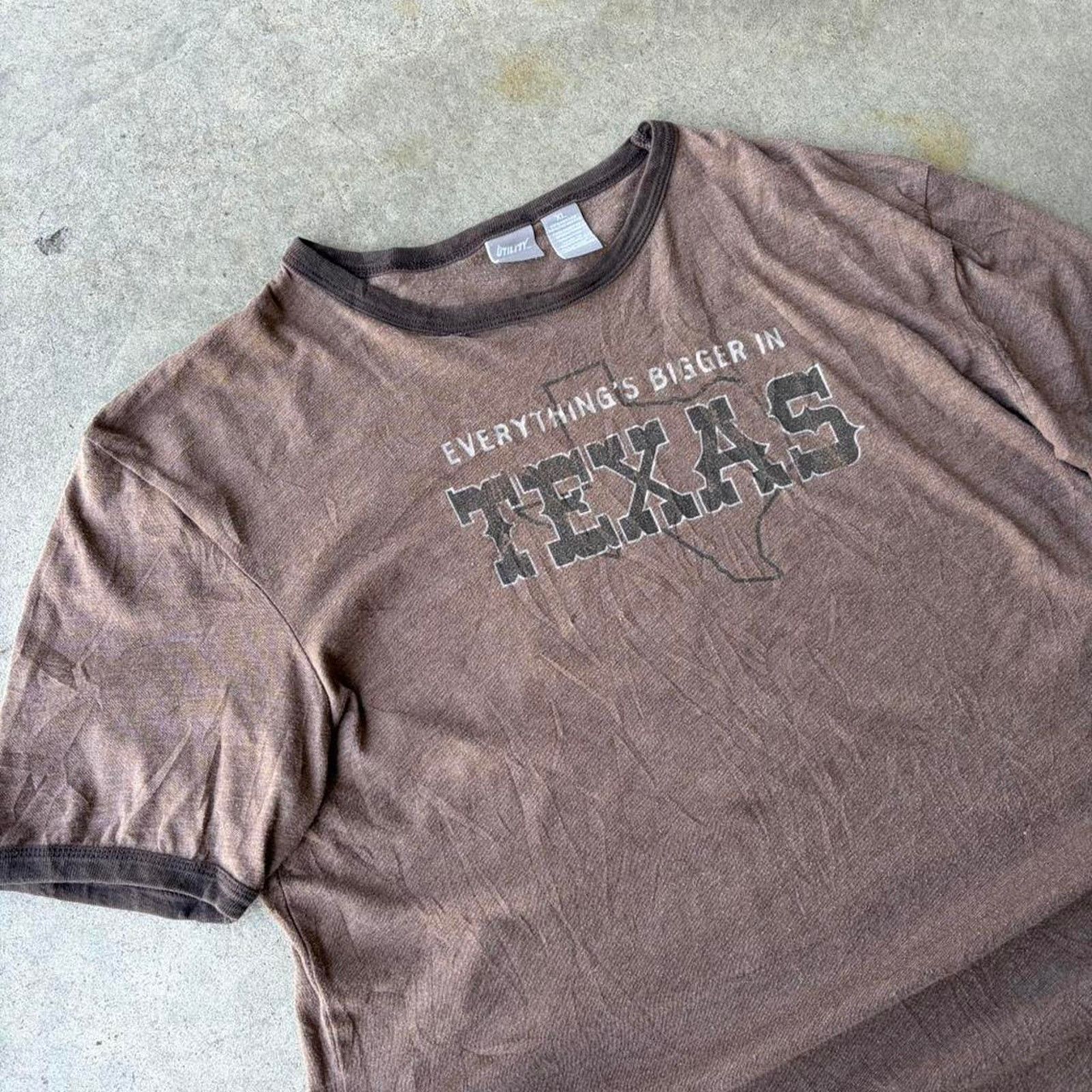 Hanes 90s bigger in texas ringer Size US XL / EU 56 / 4 - 2 Thumbnail