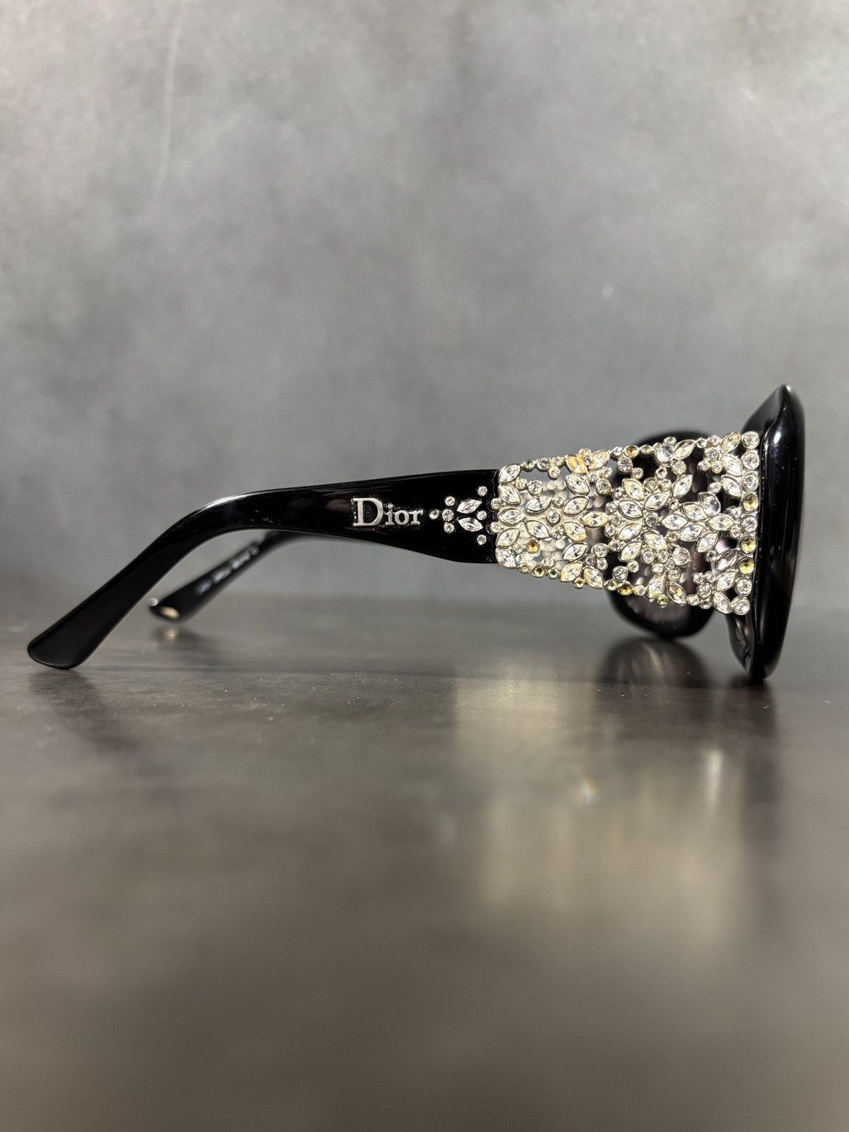 Dior 2011 Dior Delicacy Sunglasses Limited Edition Rhinestone Size ONE SIZE - 12 Thumbnail
