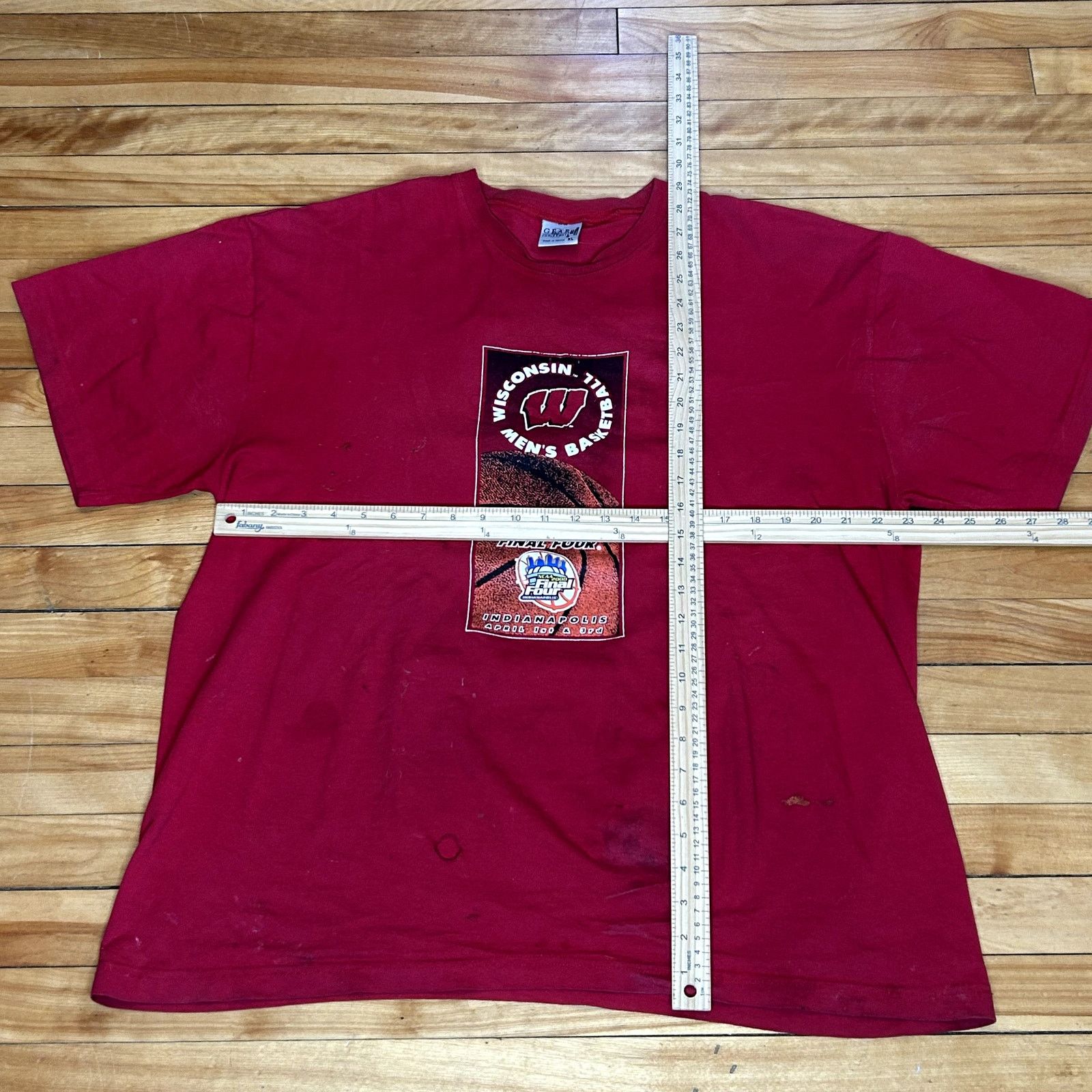 Vintage Y2K Badger Basketball Final Four T-Shirt Smoked XL Size US XL / EU 56 / 4 - 8 Thumbnail