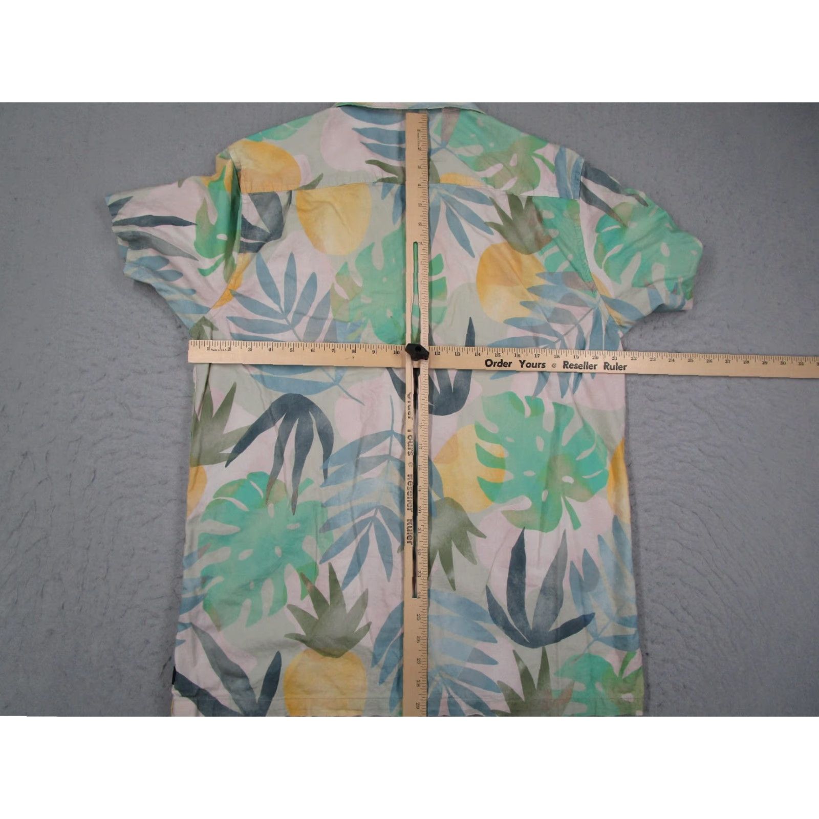 Roark Roark Mens Shirt Large Multicolor Floral Tropical Pineapple Print Button Front Casual, Travel, Workwear Size US L / EU 52-54 / 3 - 5 Thumbnail