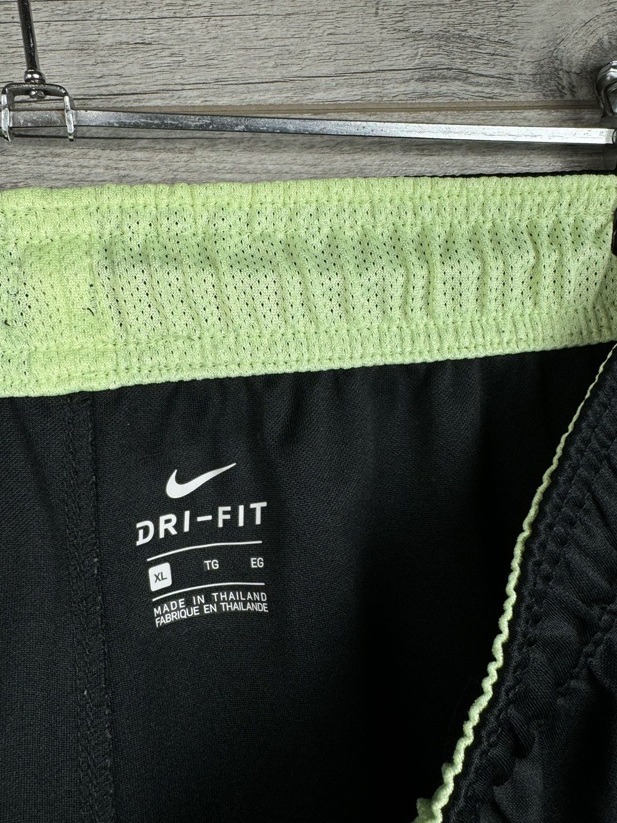 Nike Nike Tottenham Away Shorts Size US 36 / EU 52 - 3 Thumbnail