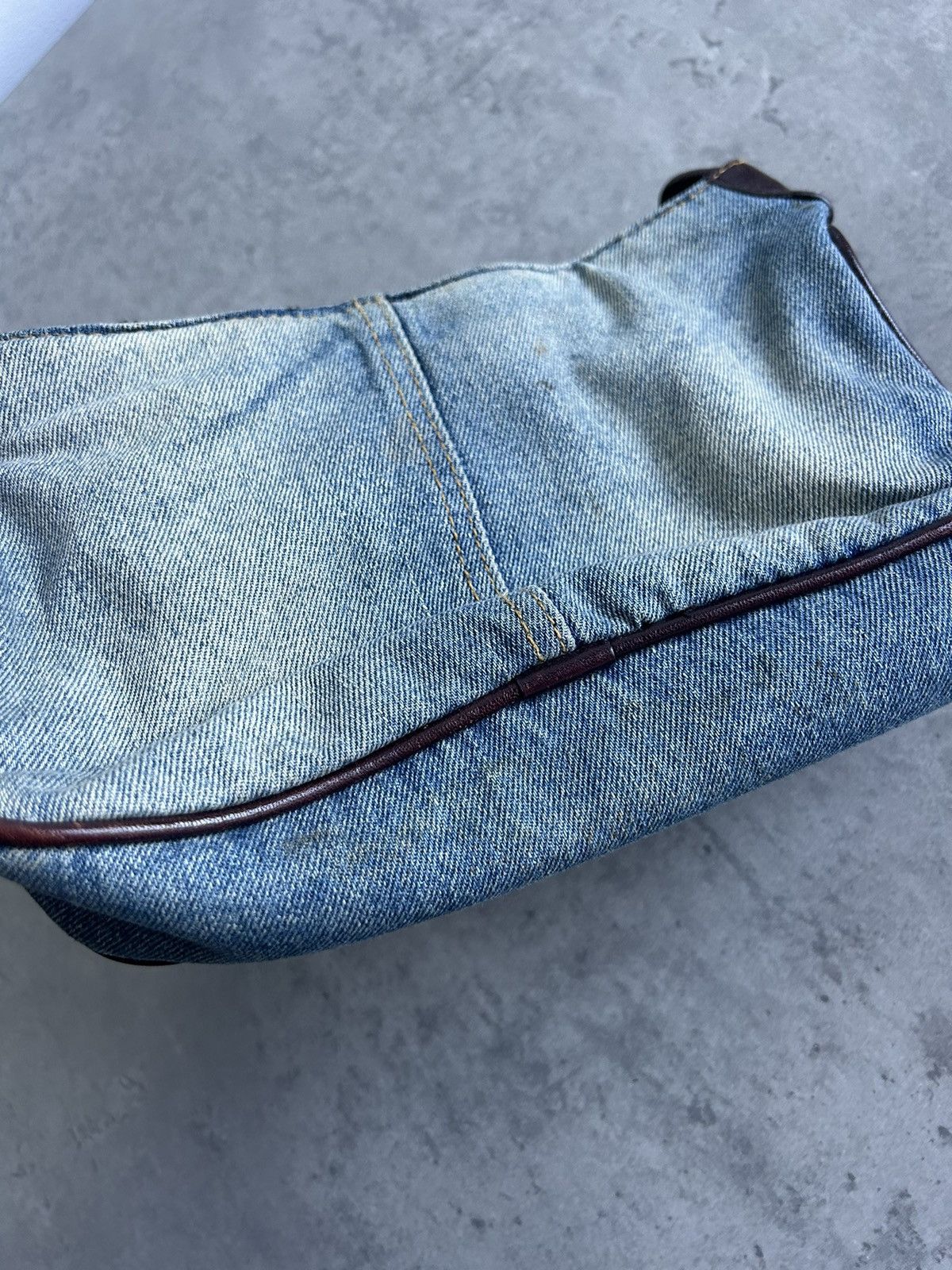 Ted Baker × Vintage Ted Baker Y2K Dirty Jeans Bag 00s floral cute office siren Size ONE SIZE - 9 Thumbnail