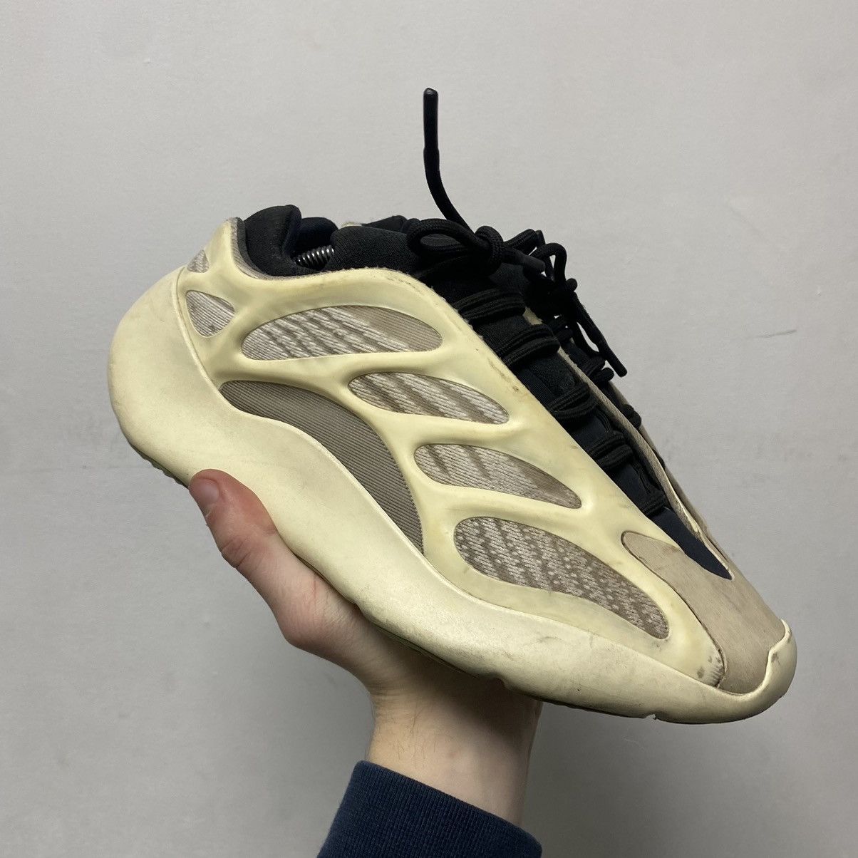 Adidas adidas Yeezy Boost 700 V3 Size US 8.5 / EU 41-42 - 2 Thumbnail