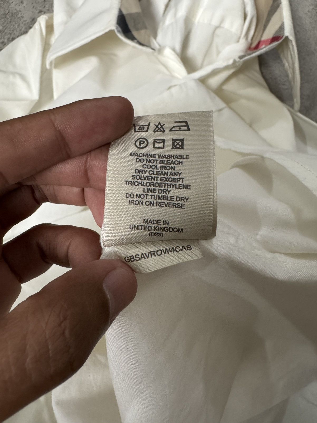 Burberry BURBERRY BRIT SHIRT WHITE LONGSLEEVE BUTTON NOVA CHECK CUFF Size US S / EU 44-46 / 1 - 10 Thumbnail