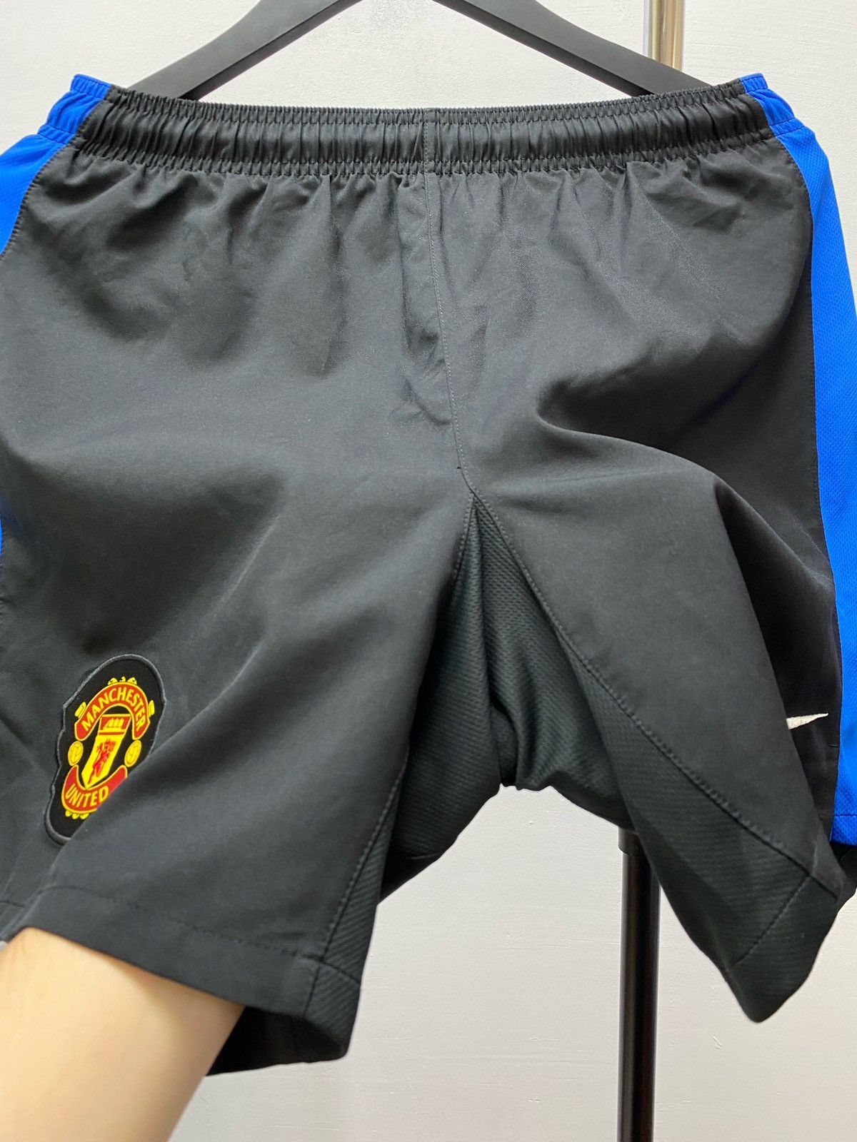 Nike × Vintage Vintage Y2K Nike Manchester United Football Soccer Shorts Size US 30 / EU 46 - 9 Thumbnail