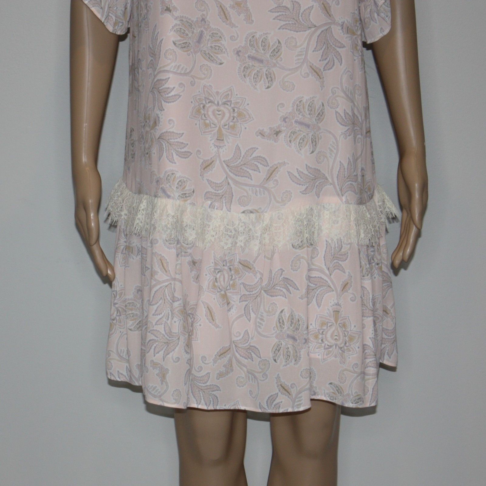 Loft Lacy Floral Flounce Dress in Light Pink NWOT $89.50 Size M / US 6-8 / IT 42-44 - 6 Thumbnail