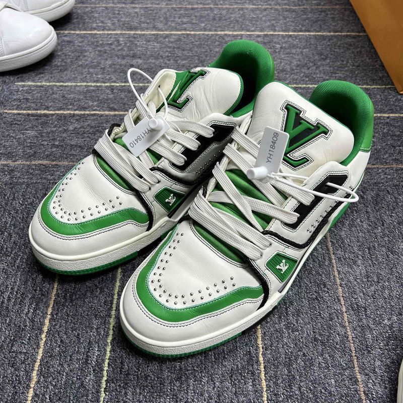 Louis Vuitton Louis Vuitton Green Low-Top Trainers for All 0079 Size US 8 / EU 41 - 1 Thumbnail