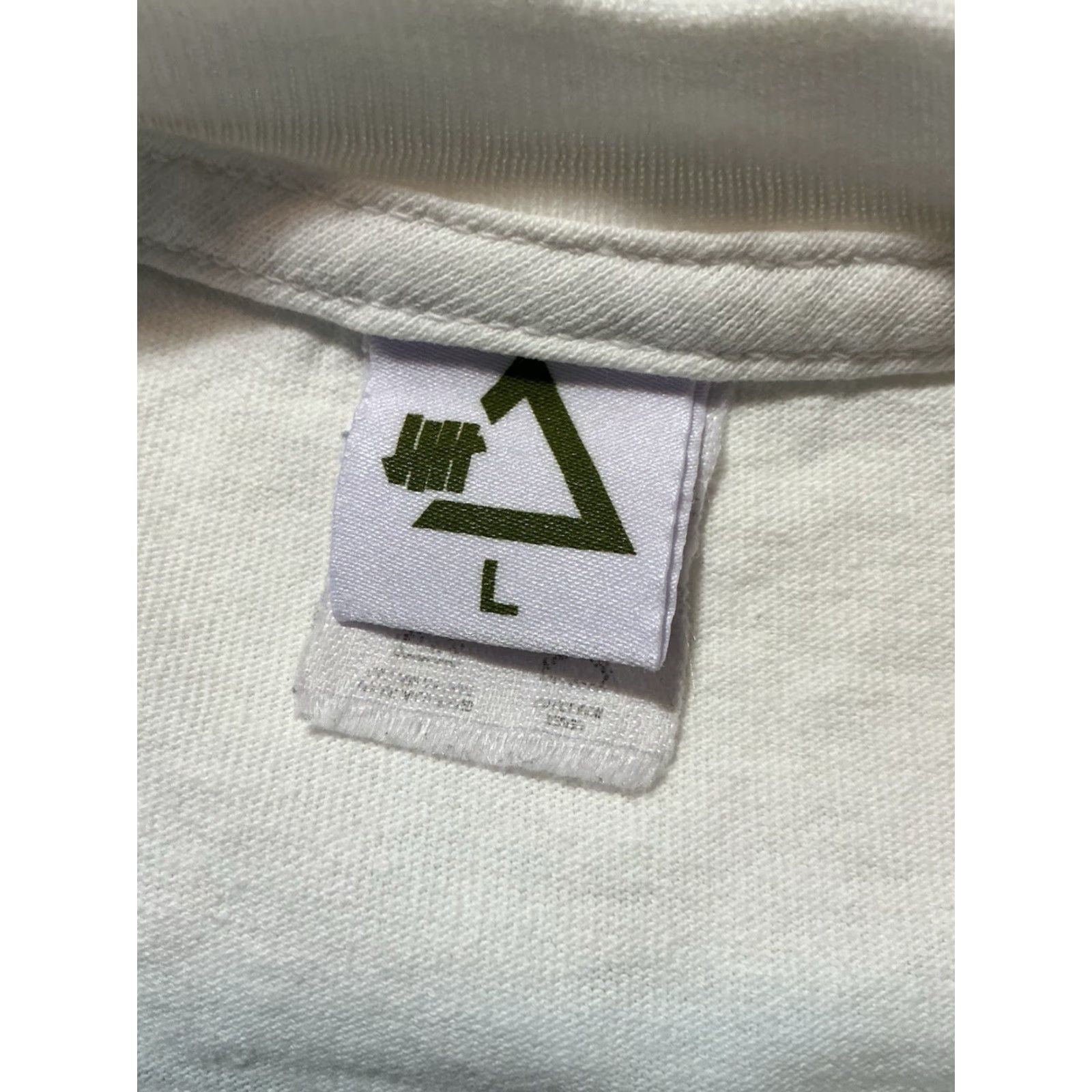 Undefeated VINTAGE Undefeated T-Shirt White Undefeated X UACTP Fit Upper Body Muscle Mass & Power Moves Sz.L Mens Shirt Size US L / EU 52-54 / 3 - 6 Thumbnail