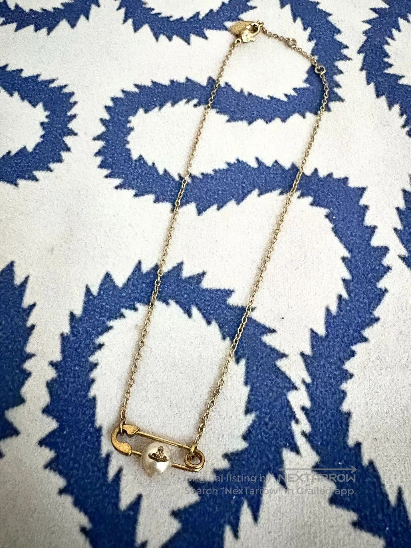 Vivienne Westwood Vivienne Westwood Gold Saturn Brooch Necklace. Size ONE SIZE - 3 Thumbnail