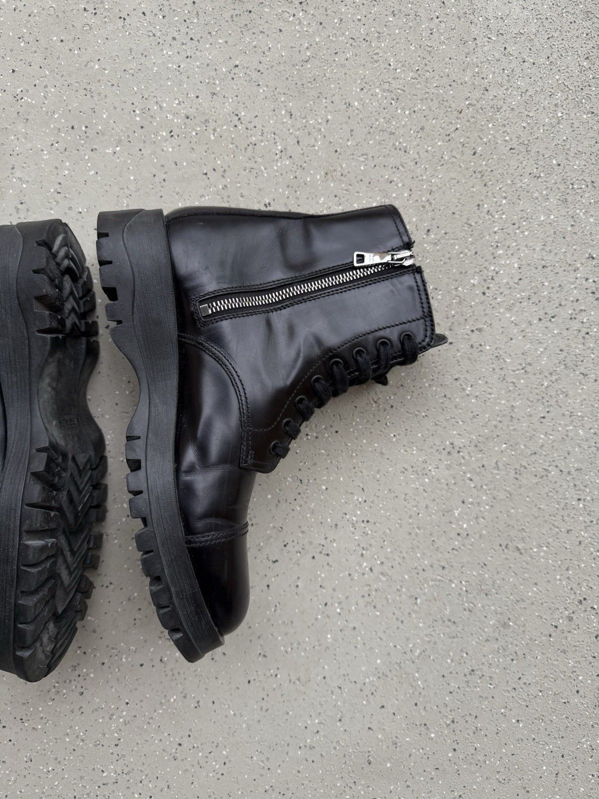 Prada DDP Prada Spazzolato Womens Combat Ankle Boots Black Size 36 Size US 6 / IT 36 - 6 Thumbnail