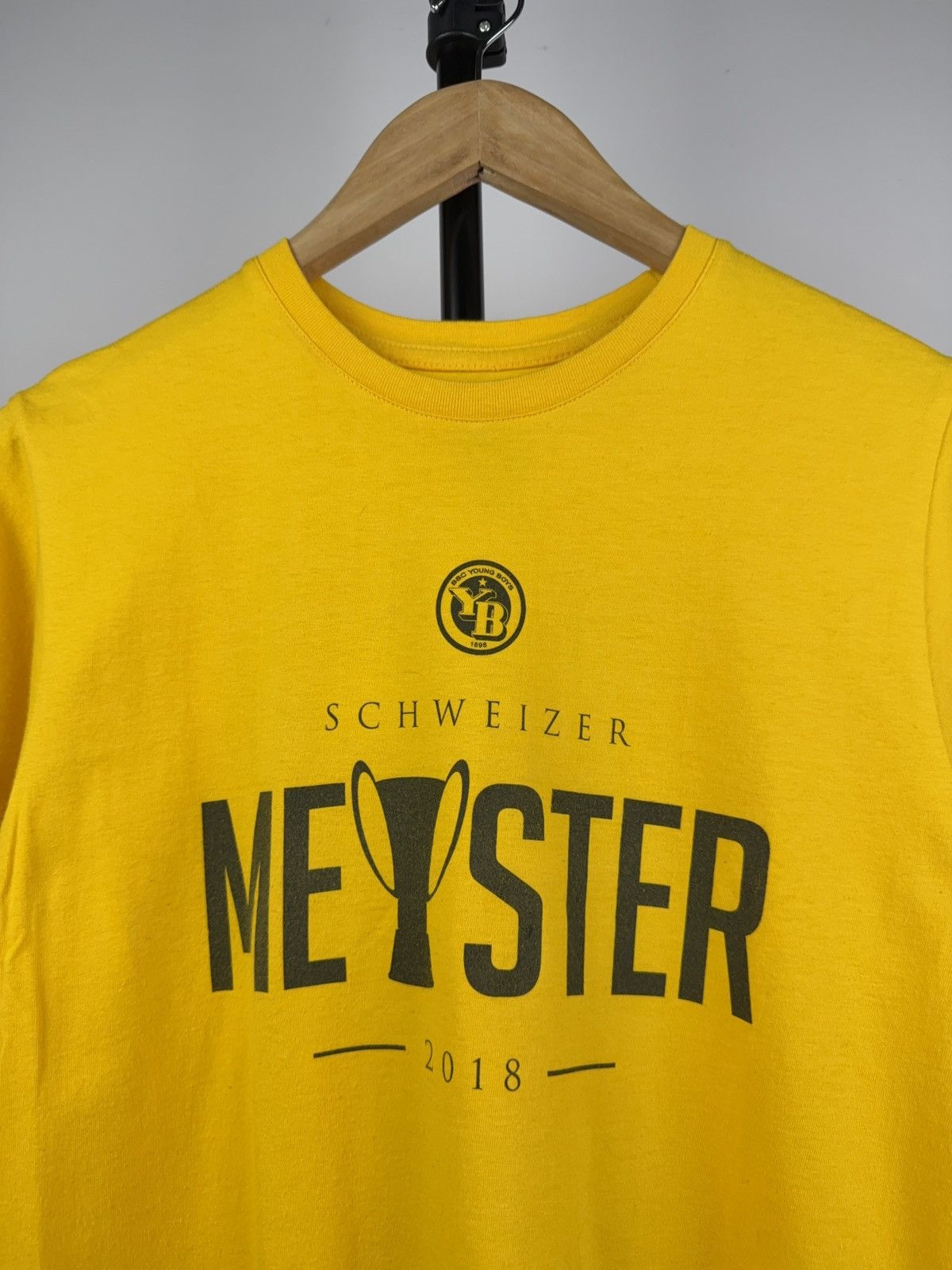 Vintage Vintage 00s FC BBC Young Boys Soccer Jersey T Shirt Size US S / EU 44-46 / 1 - 2 Thumbnail