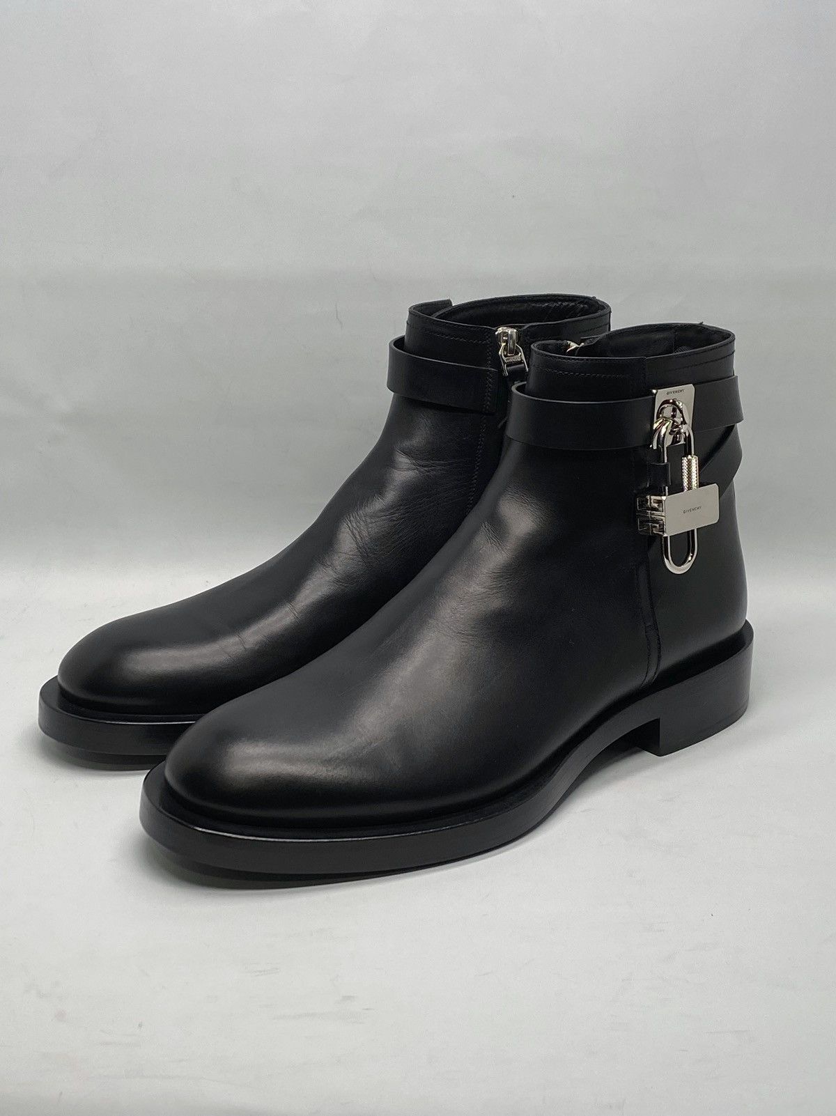Givenchy Givenchy Padlock Ankle Leather Boots size 42 Size US 12 / IT 42 - 6 Thumbnail