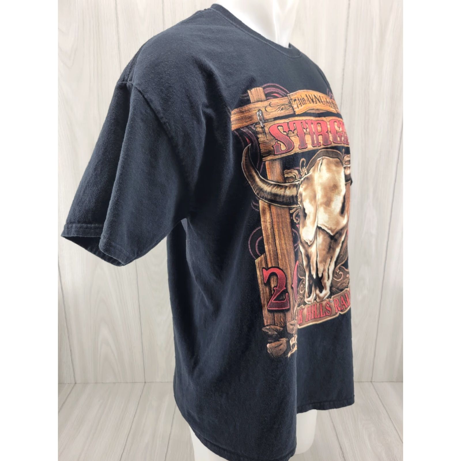 Gildan Sturgis 74th Black Hills Rally 2014 Mens T-Shirt XL Black Motorcycle Rally Gildan Shirt Mens XL Black Sturgis 2010s Size US XL / EU 56 / 4 - 4 Thumbnail
