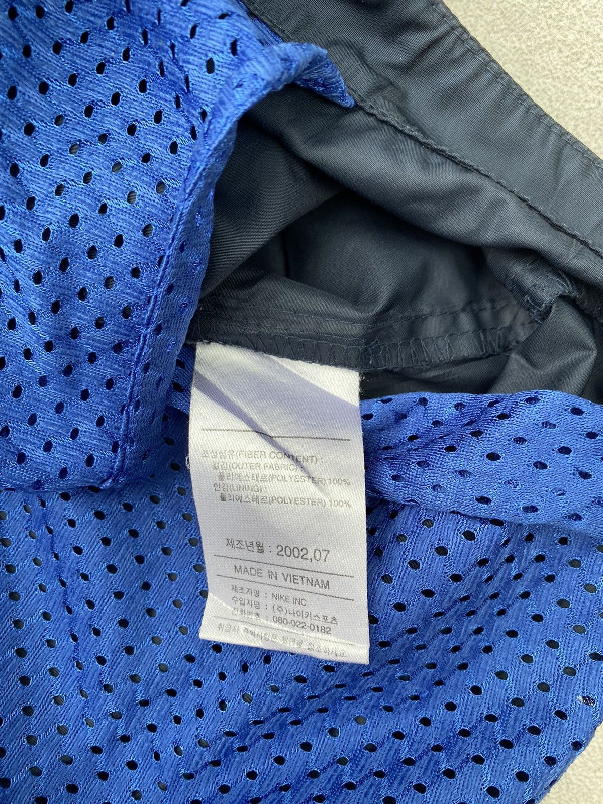 Nike × Vintage 90S NIKE VINTAGE BASIC LOGO Y2K OVERSIZED NYLON JACKET Size US L / EU 52-54 / 3 - 7 Thumbnail