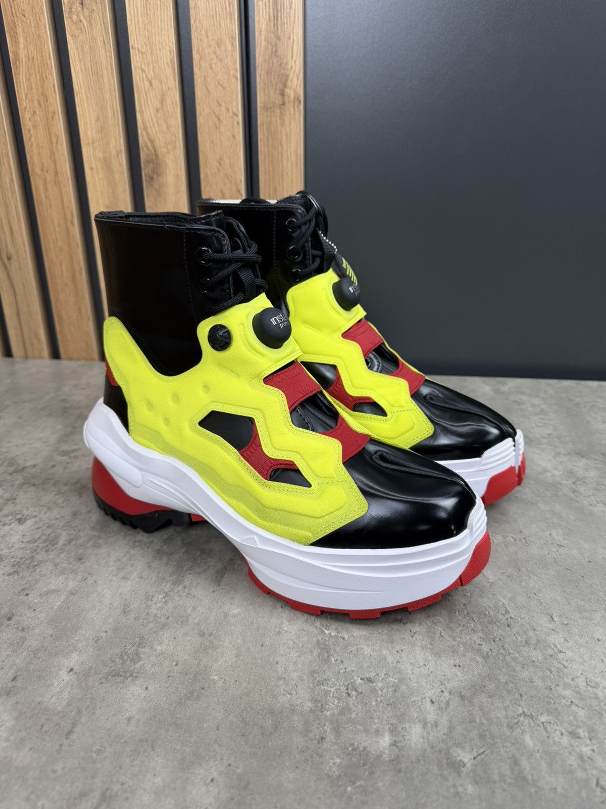 Maison Margiela Maison Margiela x Reebok Tabi Instapump Fury Oxford High Size US 10 / EU 43 - 4 Thumbnail