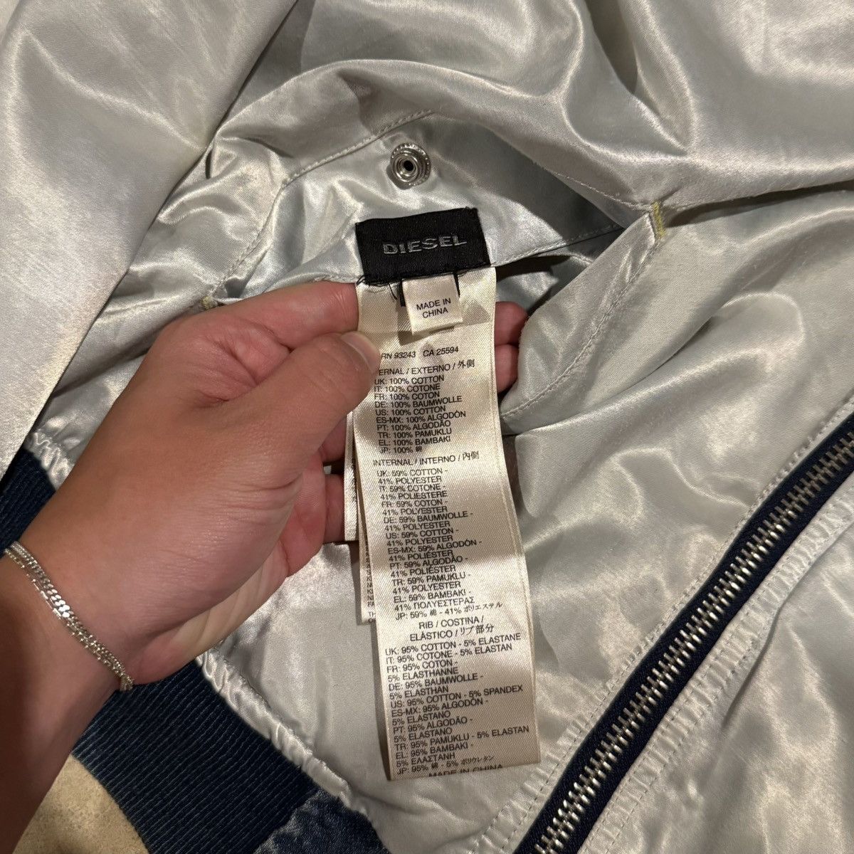 Diesel Vintage Diesel Faded Denim Reversible Bomber Jacket Grunge Size US L / EU 52-54 / 3 - 14 Thumbnail