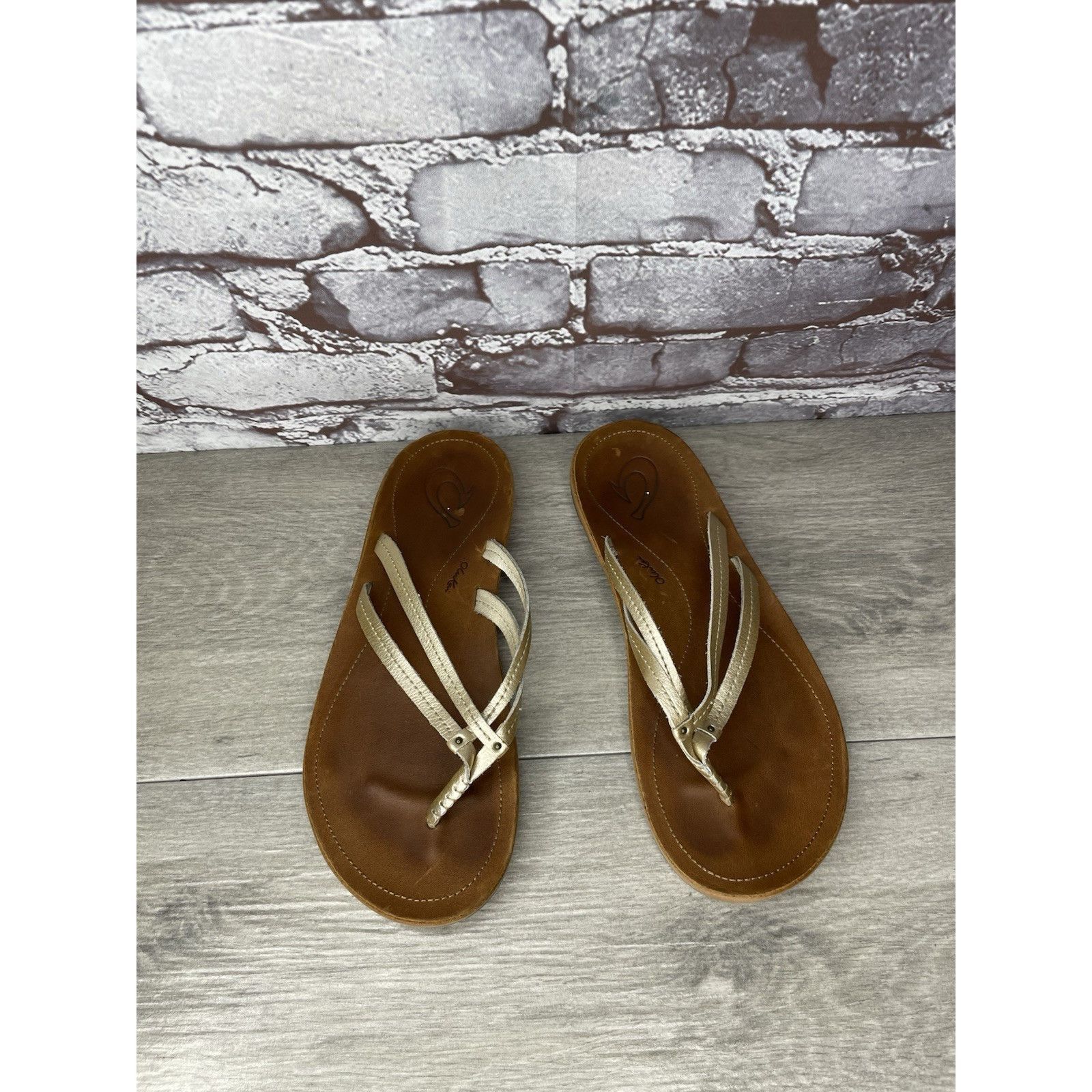 Olukai Olukai “U’i” Gold Leather Double Strap Flip Flops Sandals Wo Size US 8 / IT 38 - 8 Thumbnail