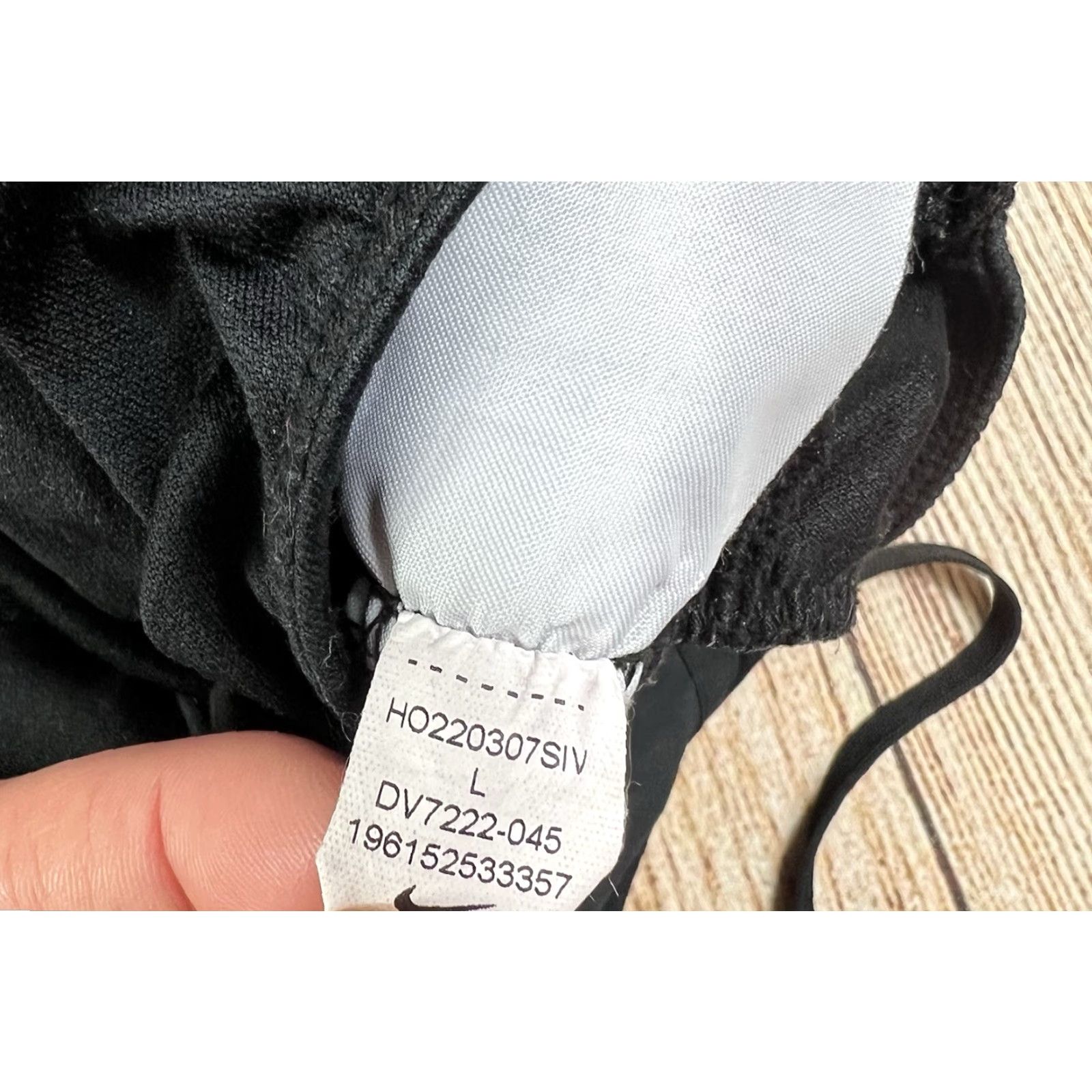 Nike VINTAGE Women’s Nike Dri Fit Black Grey Running Athletic Shorts L Womens Size 36" / US 14 / IT 50 - 5 Thumbnail
