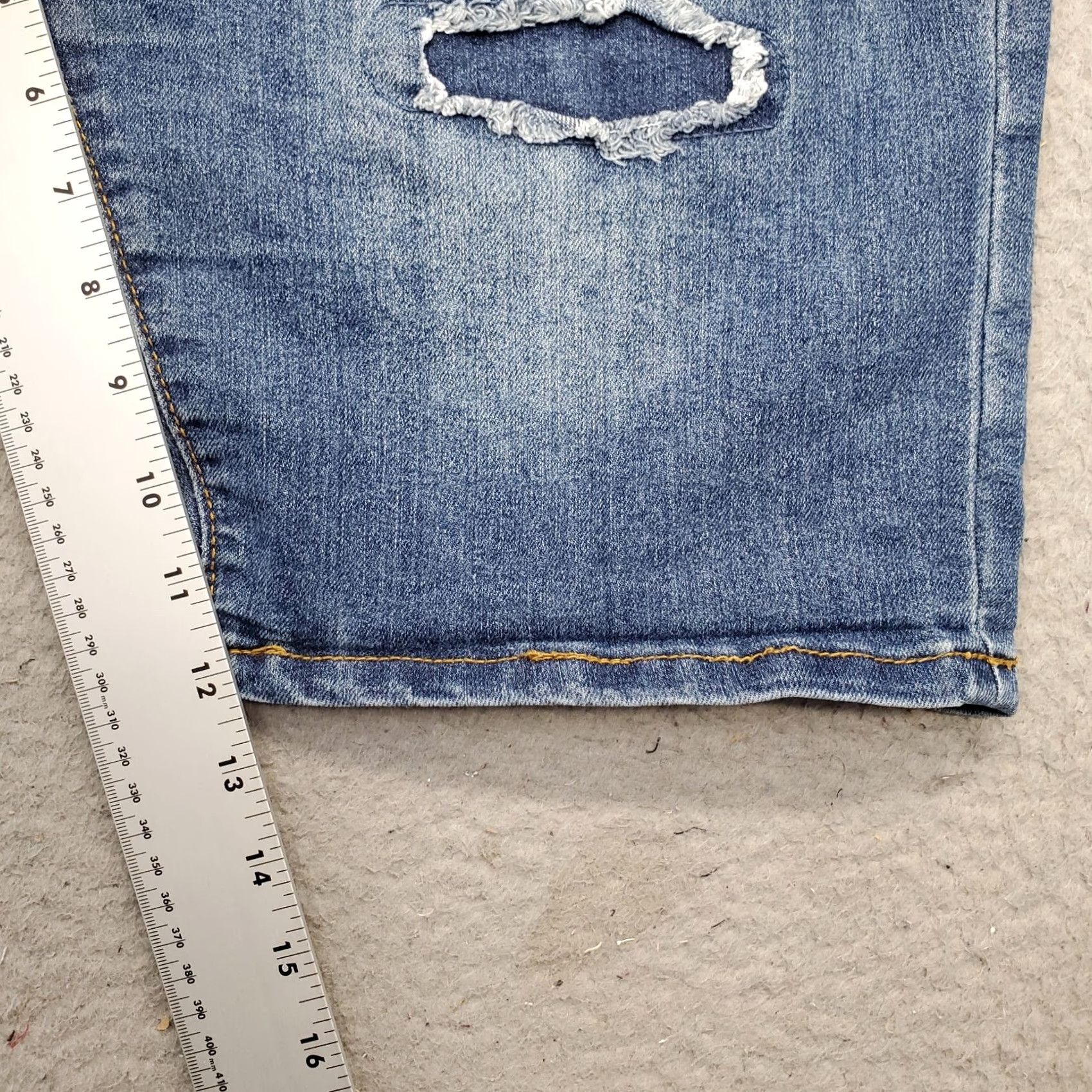 Vintage Refinery Republic Bermuda Shorts Mens Size 36 Navy Denim Distressed 5-Pocket Design Size US 36 / EU 52 - 4 Thumbnail