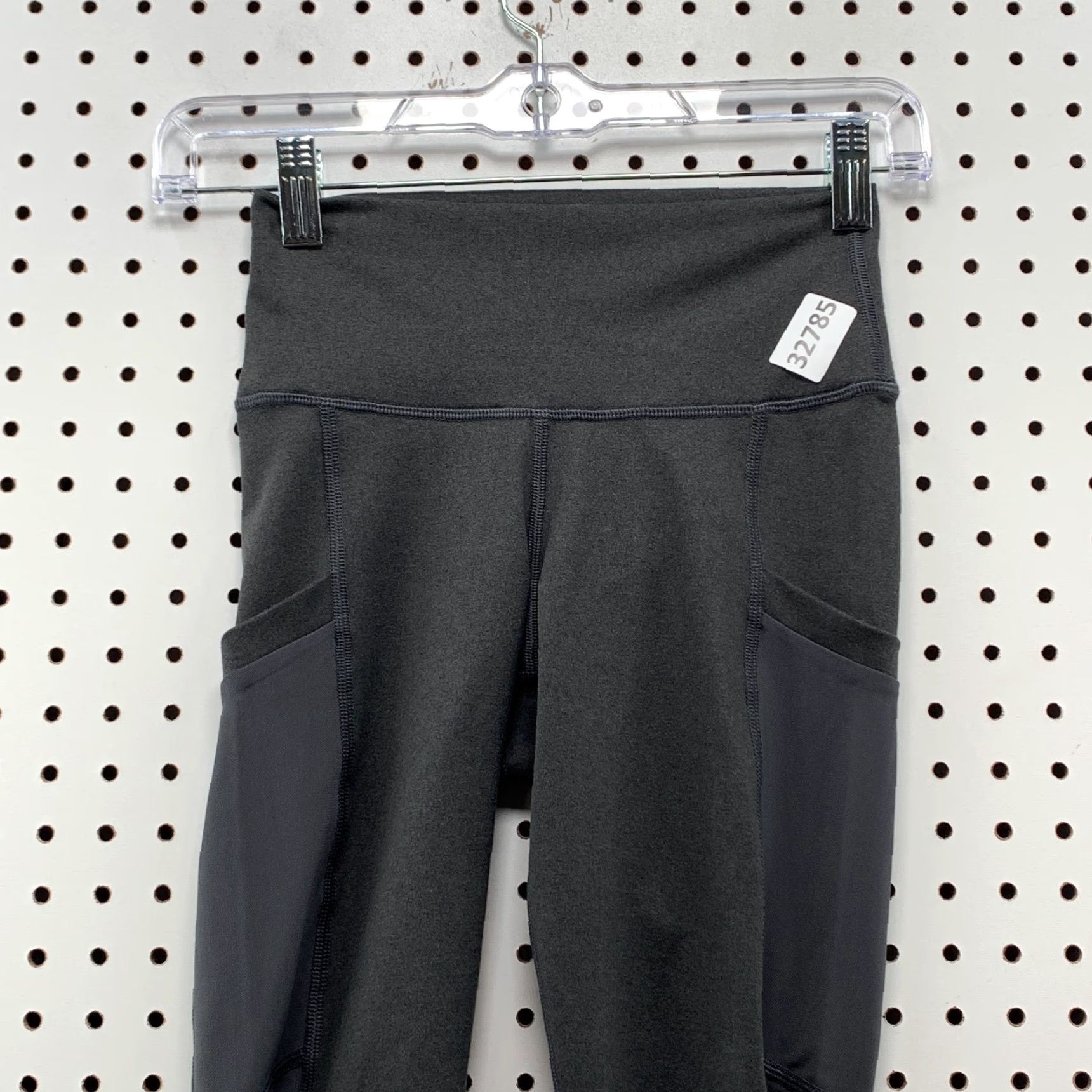 Fabletics Fabletics Mila Leggings Womens 2XS Gray Pocket Capri Yoga Fit 22x22.5 Size 24" / US 00 / IT 34 - 3 Thumbnail