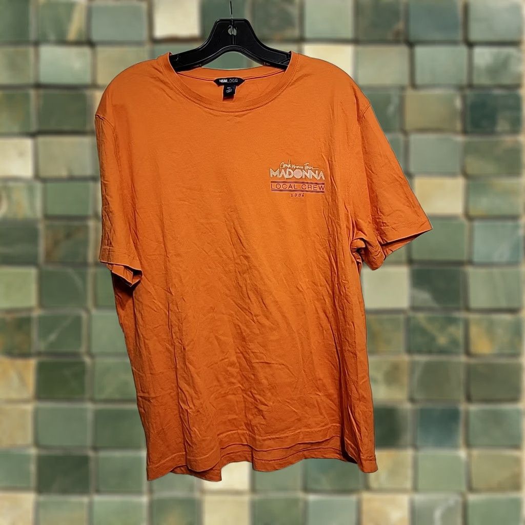 H&M VINTAGE Madonna Confessions Tour Local Crew Shirt 2006 Orange XL Crew Neck T-Shirt Mens Size US XL / EU 56 / 4 - 1 Thumbnail