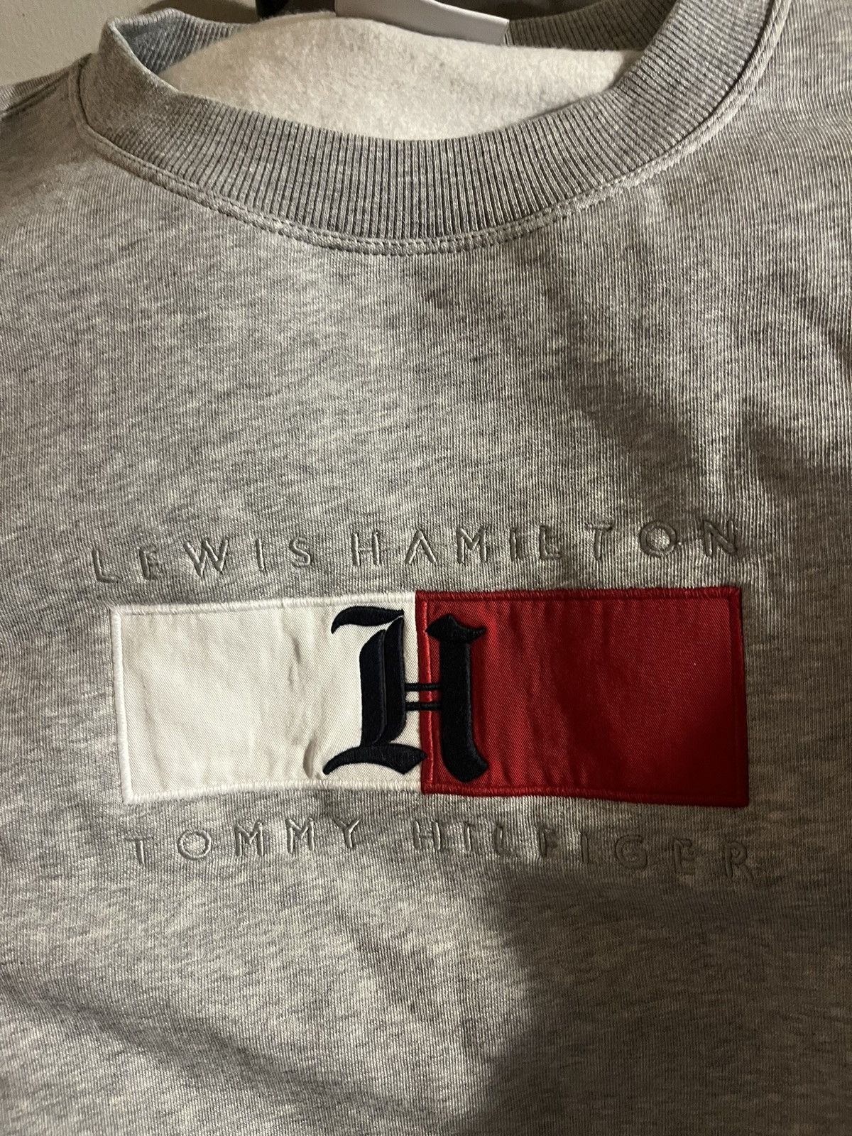Tommy Hilfiger Tommy Hilfiger Lewis Hamilton Crewneck Men’s Xl Sweatshirt Size US XL / EU 56 / 4 - 4 Thumbnail