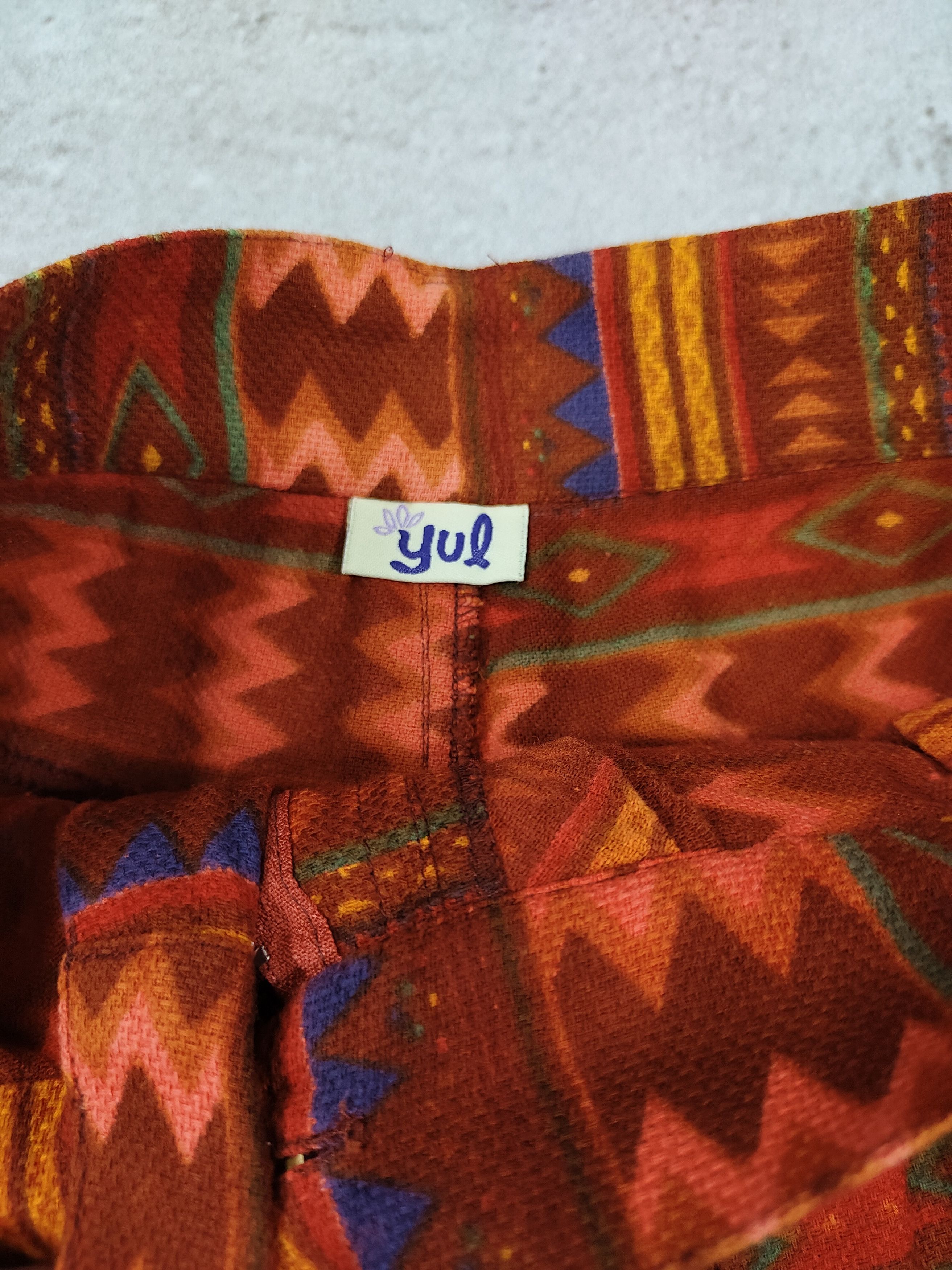Japanese Brand Yul- Bohemian Retro Hippie Tribal Aztec High Waist Shorts Size 29" - 9 Thumbnail