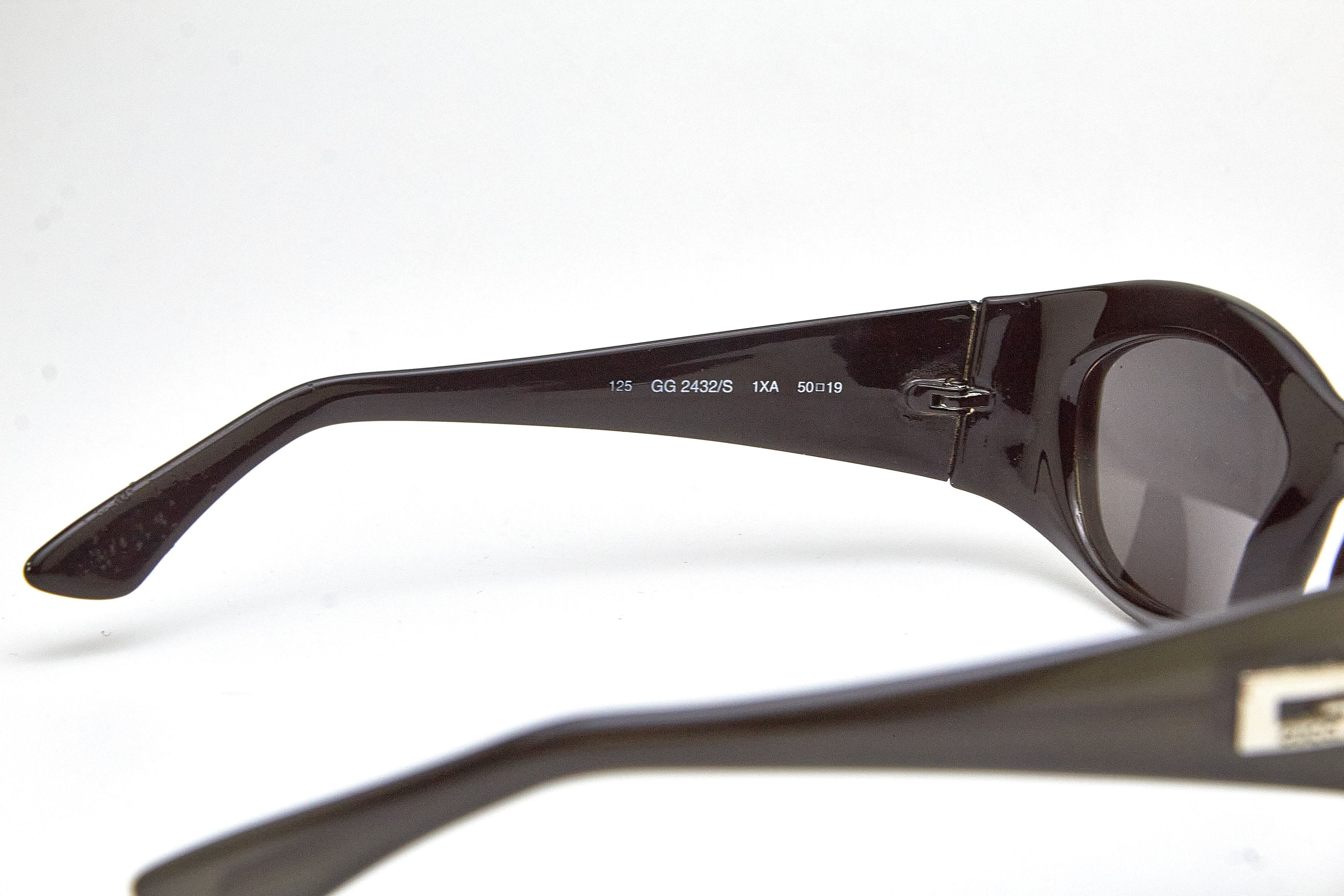 Gucci GUCCI Y2K bold rectangular sunglasses Gen-Z Quiet Luxury Size ONE SIZE - 4 Thumbnail