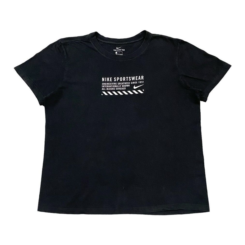 Other Nike Sportswear Center Logo Tshirt Size US L / EU 52-54 / 3 - 1 Thumbnail