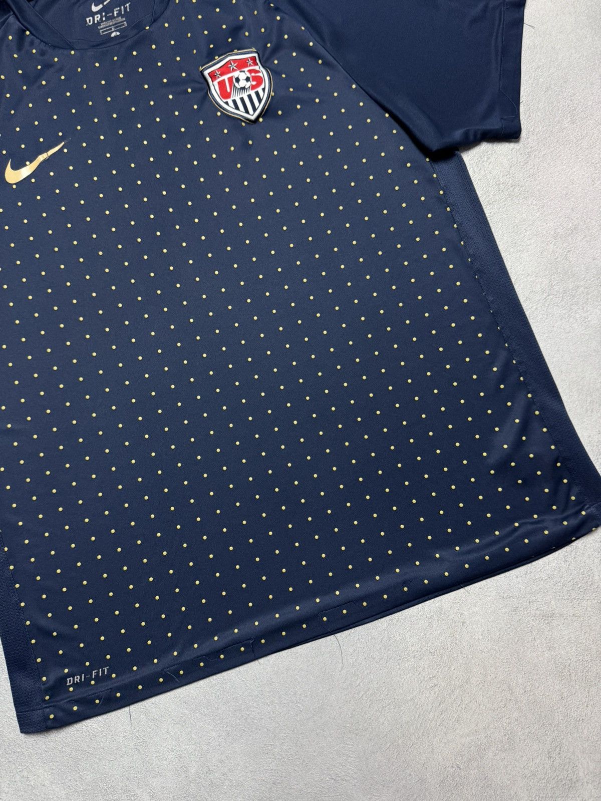 Nike USA 2011 2012 Training Football Shirt Soccer Jersey Nike Size US L / EU 52-54 / 3 - 4 Thumbnail