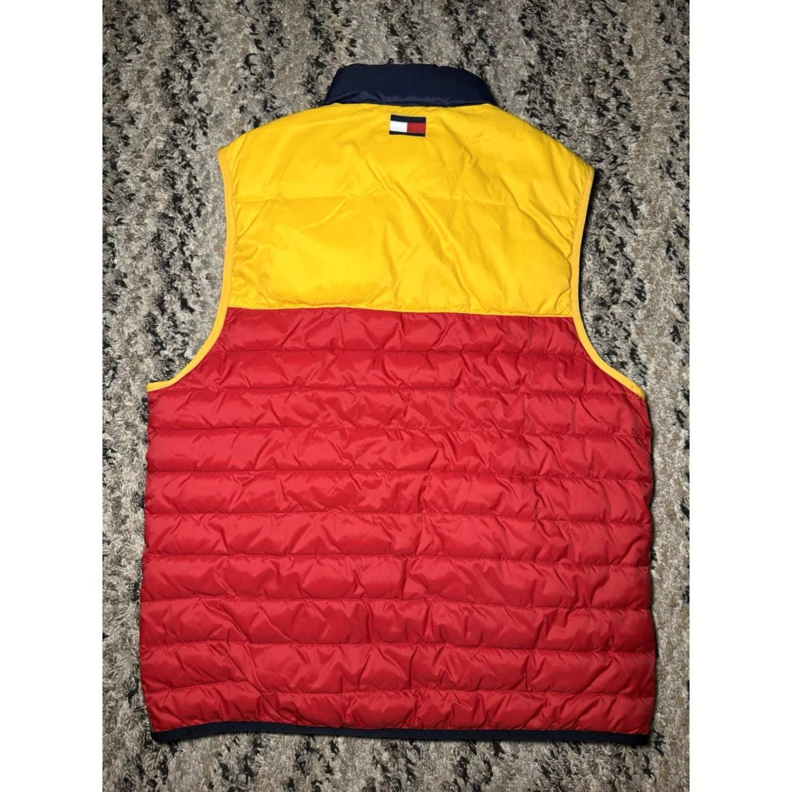 Tommy Hilfiger Tommy Hilfiger Puffer Vest Men’s Small Colorblock Primaloft Spell Zip Quilted Vest Mid-Length Zip Pockets Multicolor Outdoor Winter Fall Quilted Mens Size US S / EU 44-46 / 1 - 5 Thumbnail