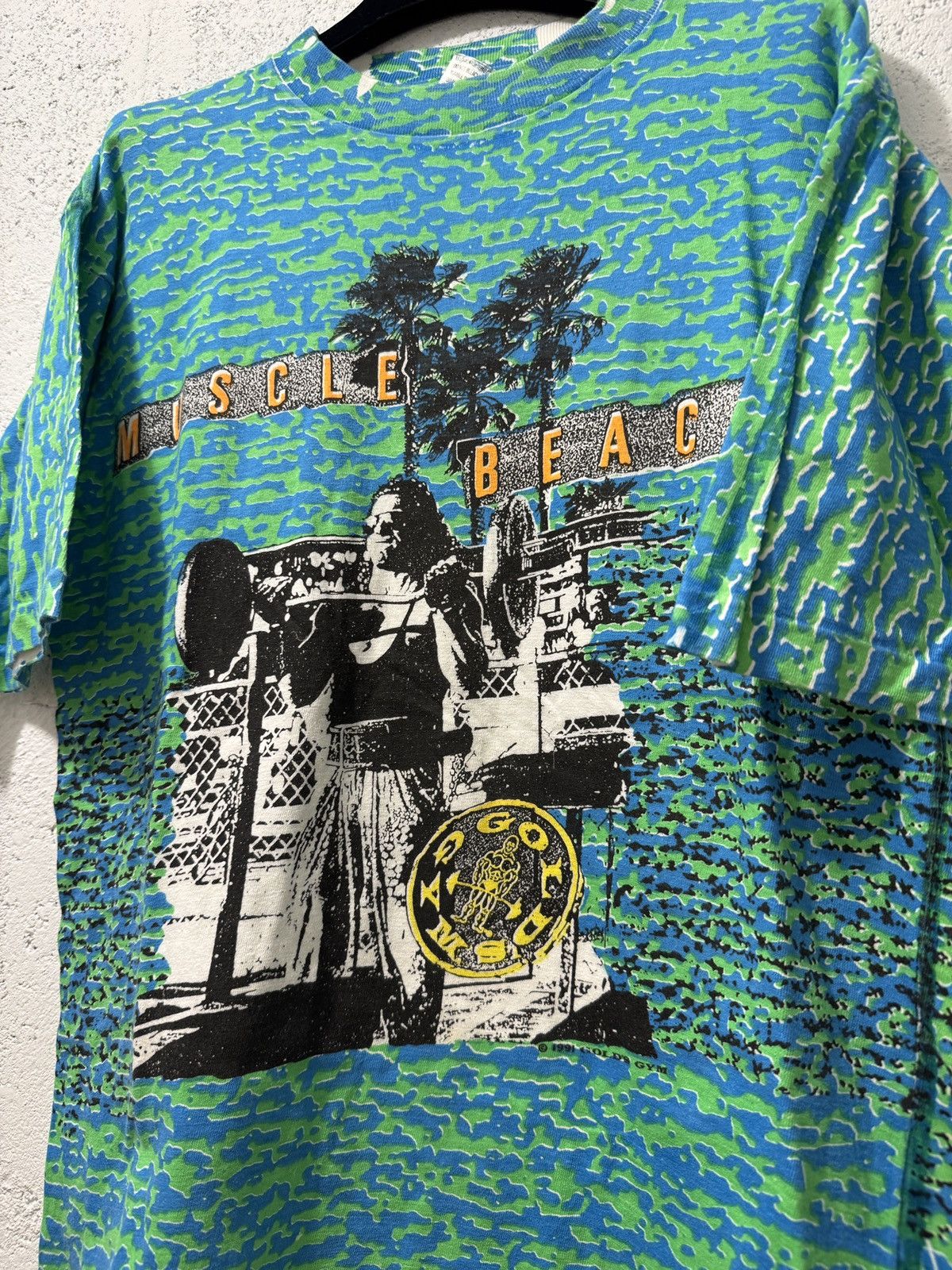 Vintage *RARE* VTG 1991 90s AOP GOLD’S GYM MUSCLE BODYBUILDING TEE Size US M / EU 48-50 / 2 - 2 Thumbnail