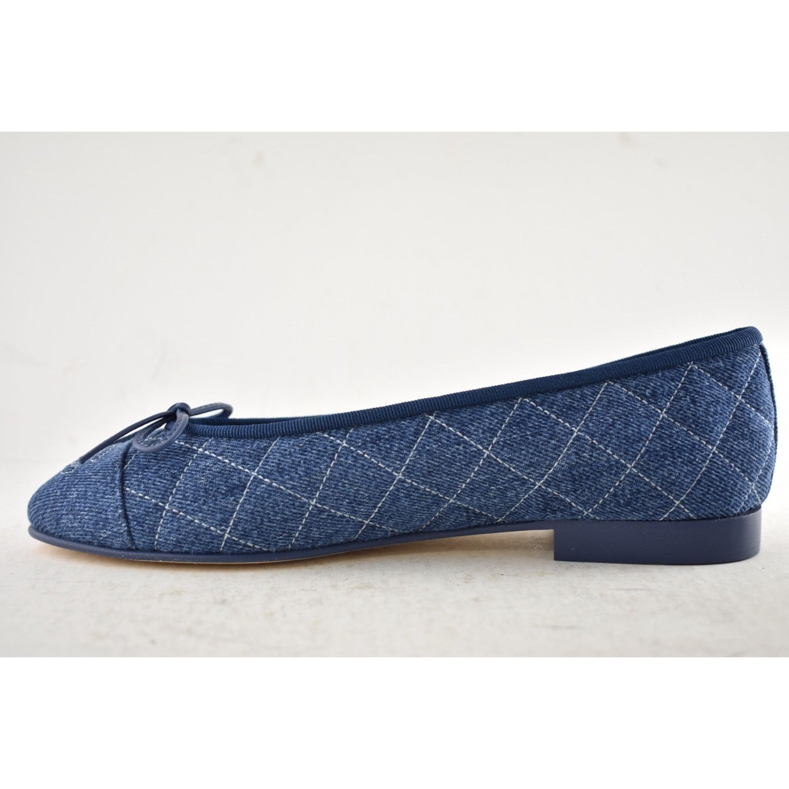 Chanel Chanel Denim Blue Quilted CC Bow Ballet Flat 41.5 Size US 11.5 / IT 41.5 - 15 Thumbnail