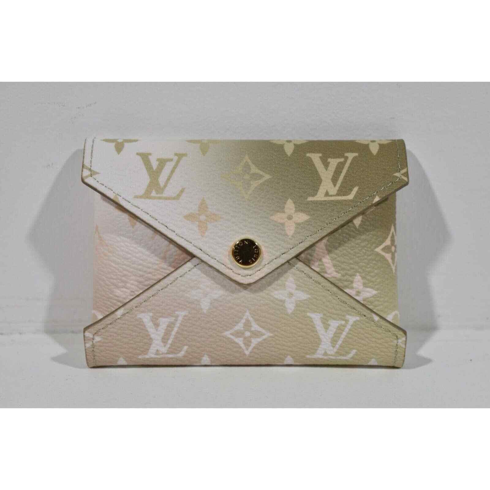 Louis Vuitton Louis Vuitton Monogram 3 Piece Pouch Clutch Bag Size ONE SIZE - 11 Thumbnail