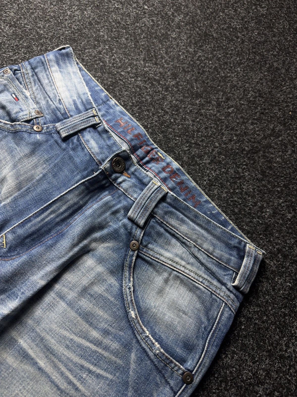 Tommy Hilfiger 00s Y2K Hilfiger Denim Y2K Vintage Faded Straight Jeans Size US 32 / EU 48 - 7 Thumbnail