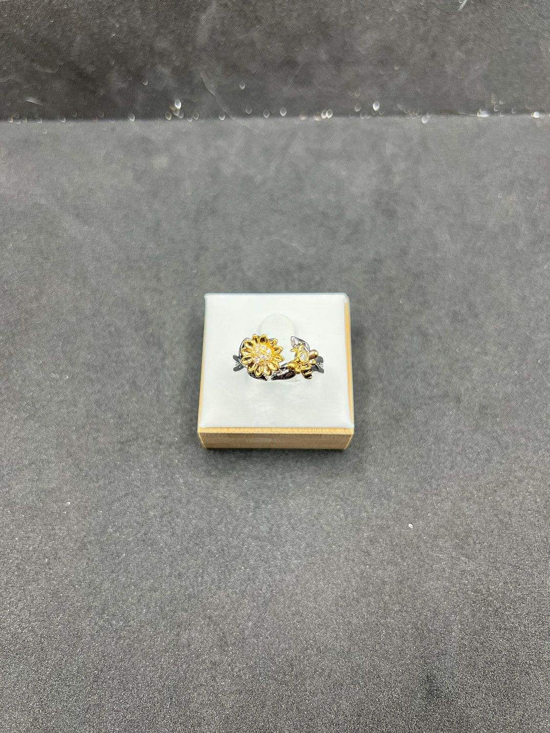 Jewelry Sun Flower and Bee Silver Ring - Size 7.25 Size ONE SIZE - 1 Thumbnail