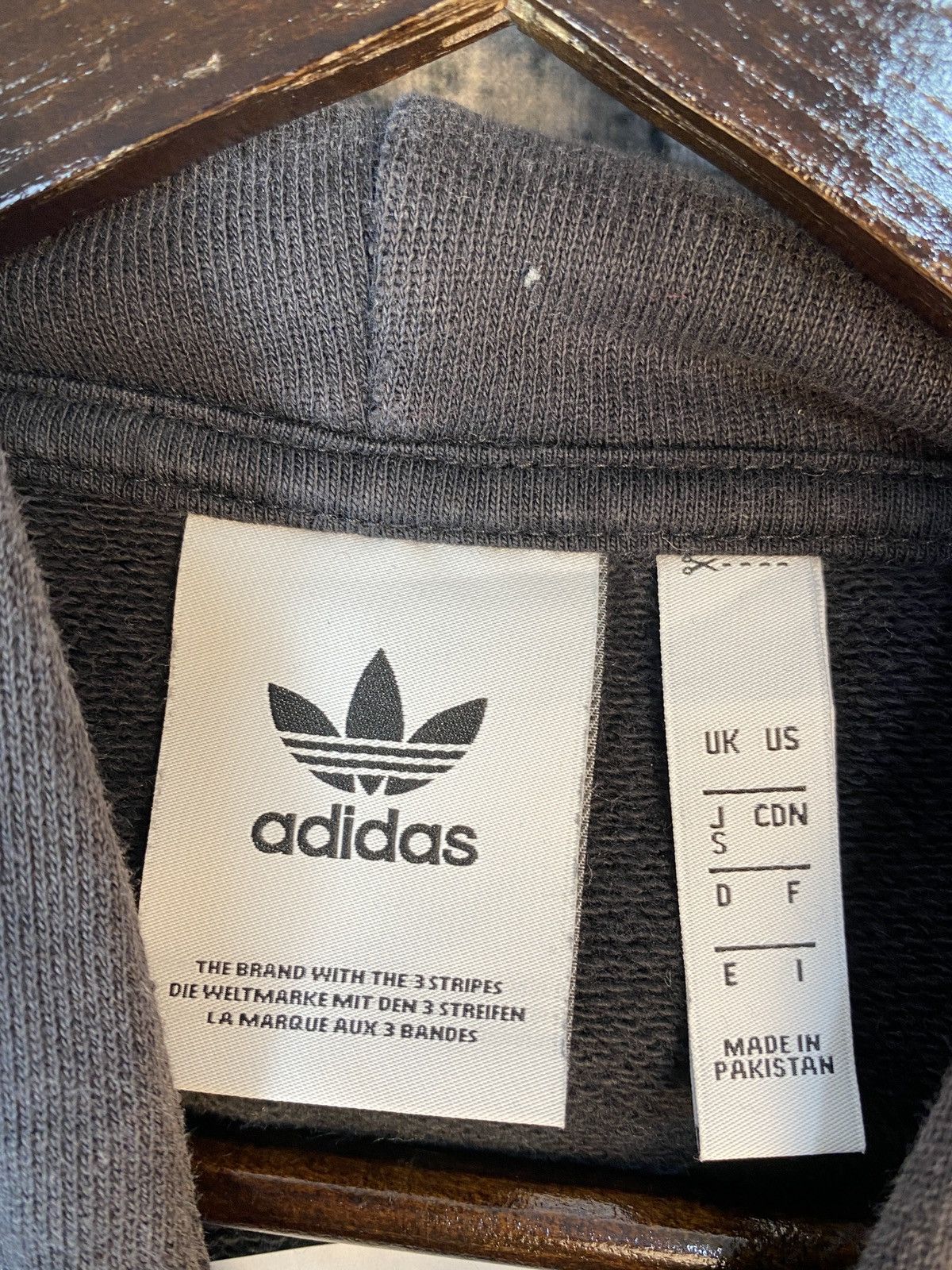 Adidas Vintage Adidas Pull Over Hoodies Size US L / EU 52-54 / 3 - 8 Thumbnail
