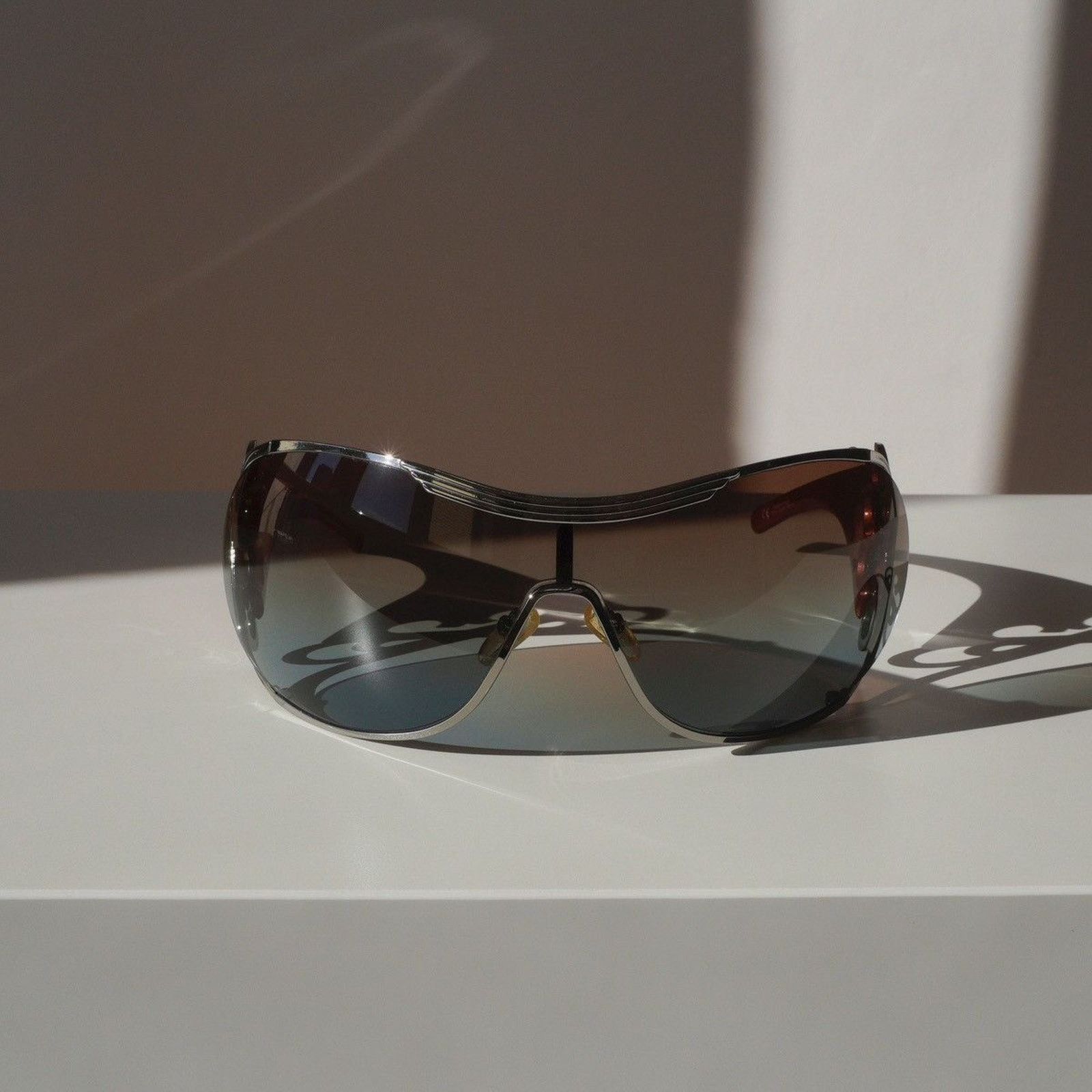 Dior Dior diori mask logo 90’s vintage sunglasses Size ONE SIZE - 2 Thumbnail