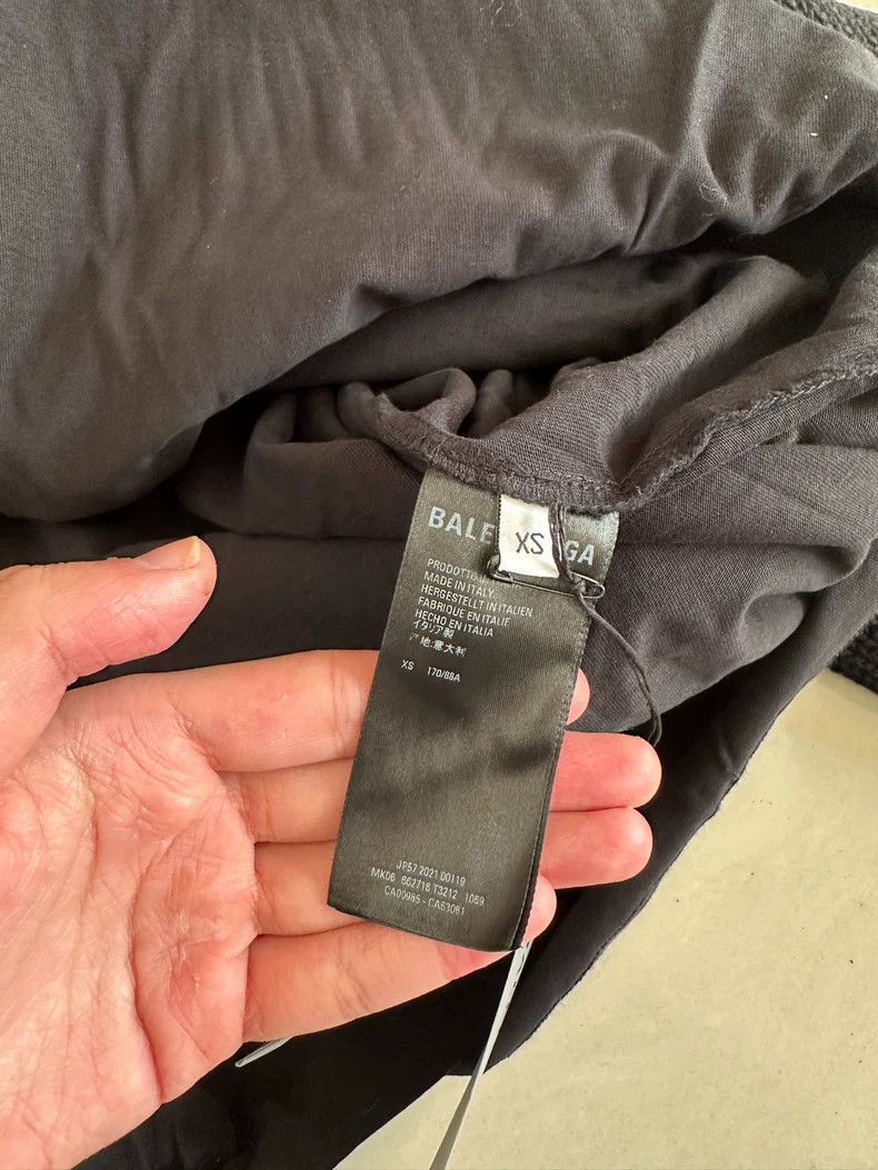 Balenciaga Balenciaga Ripped Hooded Show hoodie 2502-Nextarrow Size US XS / EU 42 / 0 - 9 Thumbnail