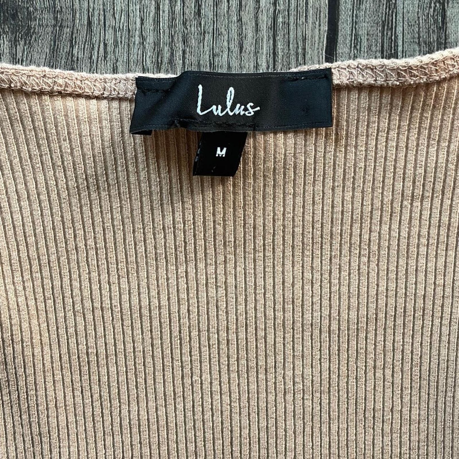 Lulus Beige m lulus cropped long sleeve Size M / US 6-8 / IT 42-44 - 2 Thumbnail