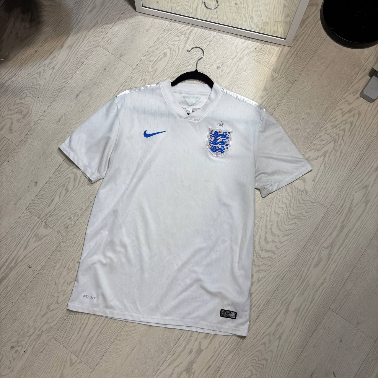 Nike Nike England soccer jersey Size:M Size US M / EU 48-50 / 2 - 1 Thumbnail