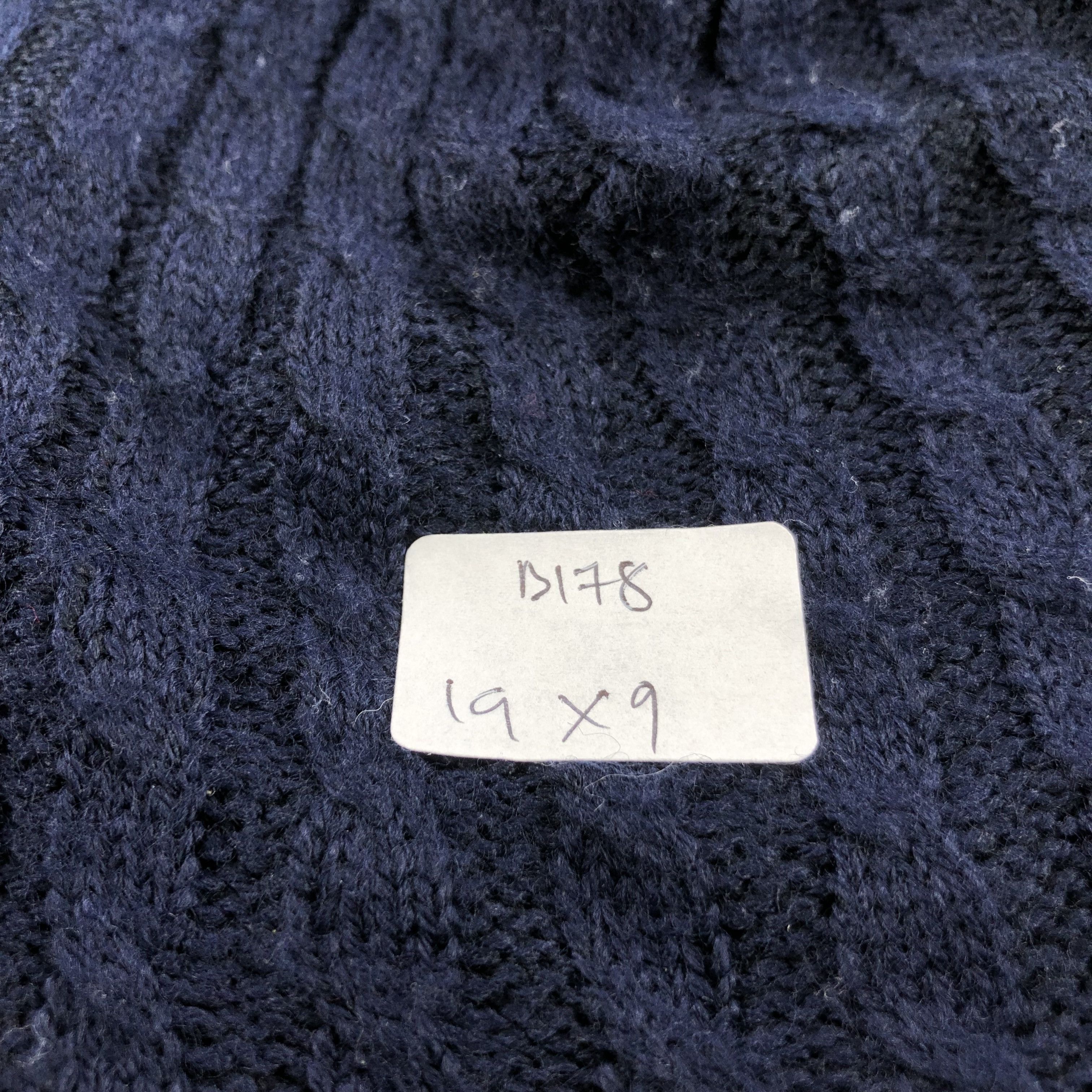 Tommy Hilfiger Tommy Cable Knit Beanie Snowcap Snow Hat Winter Hat B178 Size ONE SIZE - 9 Thumbnail