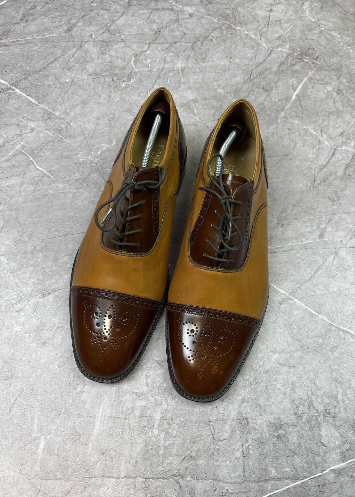 Loake Loake Lifestyle Leather Oxford Brogue Shoes Men's Size US 11.5 / EU 44-45 - 3 Thumbnail