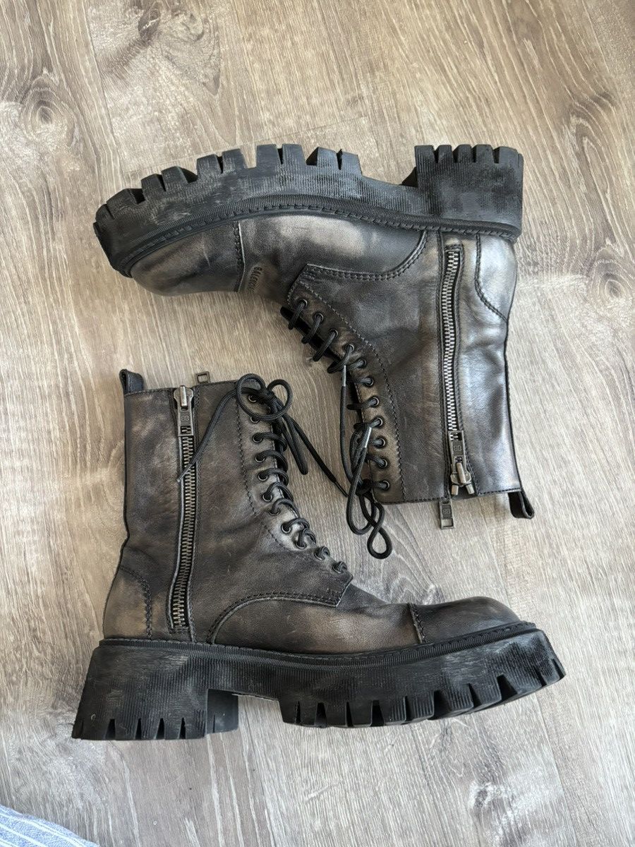 Balenciaga Balenciaga Tractor Boot - Aged Effect Leather Size US 9 / EU 42 - 3 Thumbnail