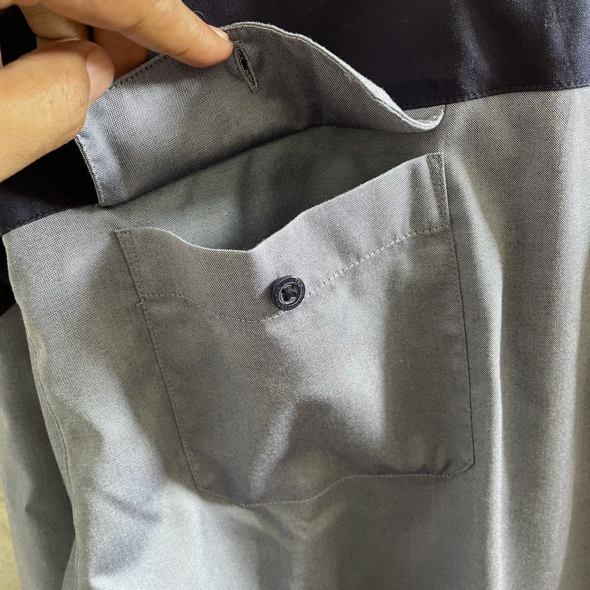 GU × Kim Jones RARE🔥Gu x Kim Jones two pockets at the back Ls Shirt Size US M / EU 48-50 / 2 - 6 Thumbnail