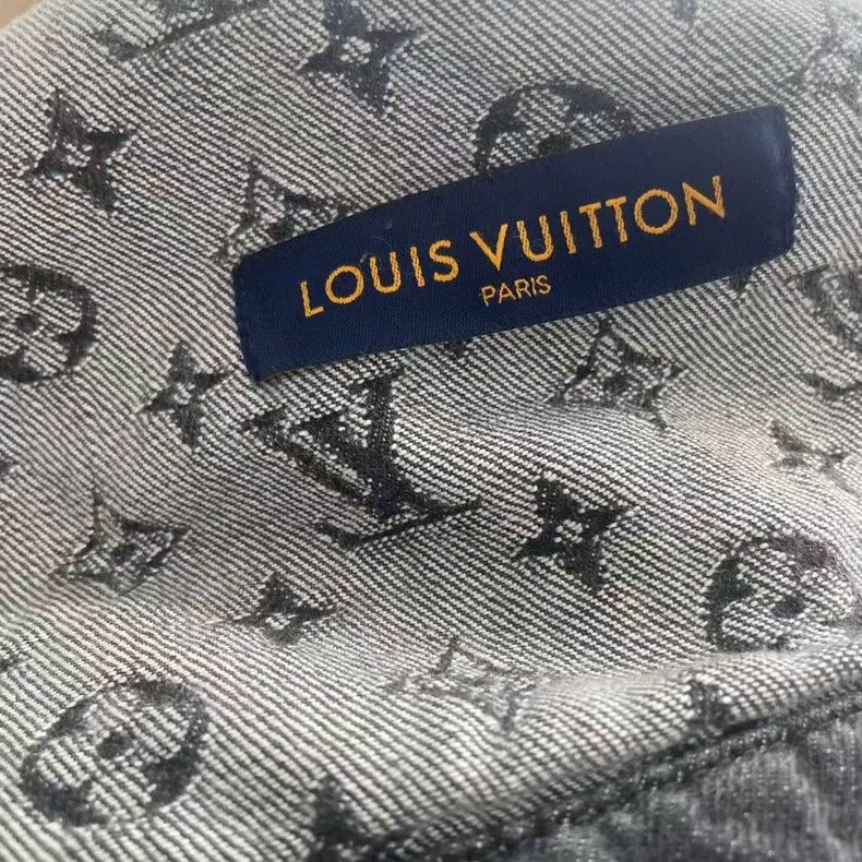 Louis Vuitton Louis Vuitton Nigo denim jacket Size US S / EU 44-46 / 1 - 5 Thumbnail