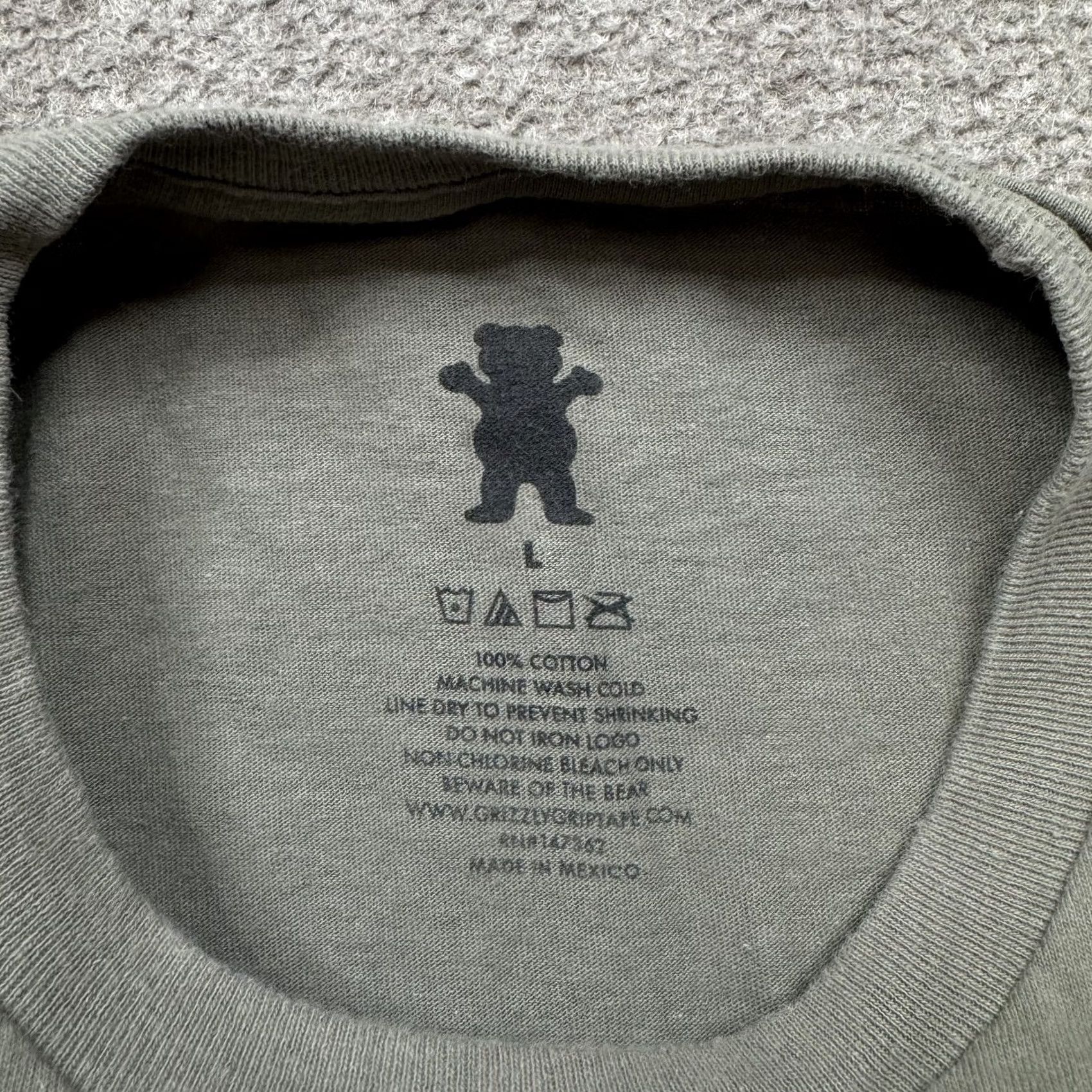 Vintage Grizzly Griptape T-Shirt Mens L Green Short Sleeve Streetwear Tee Size US L / EU 52-54 / 3 - 2 Thumbnail