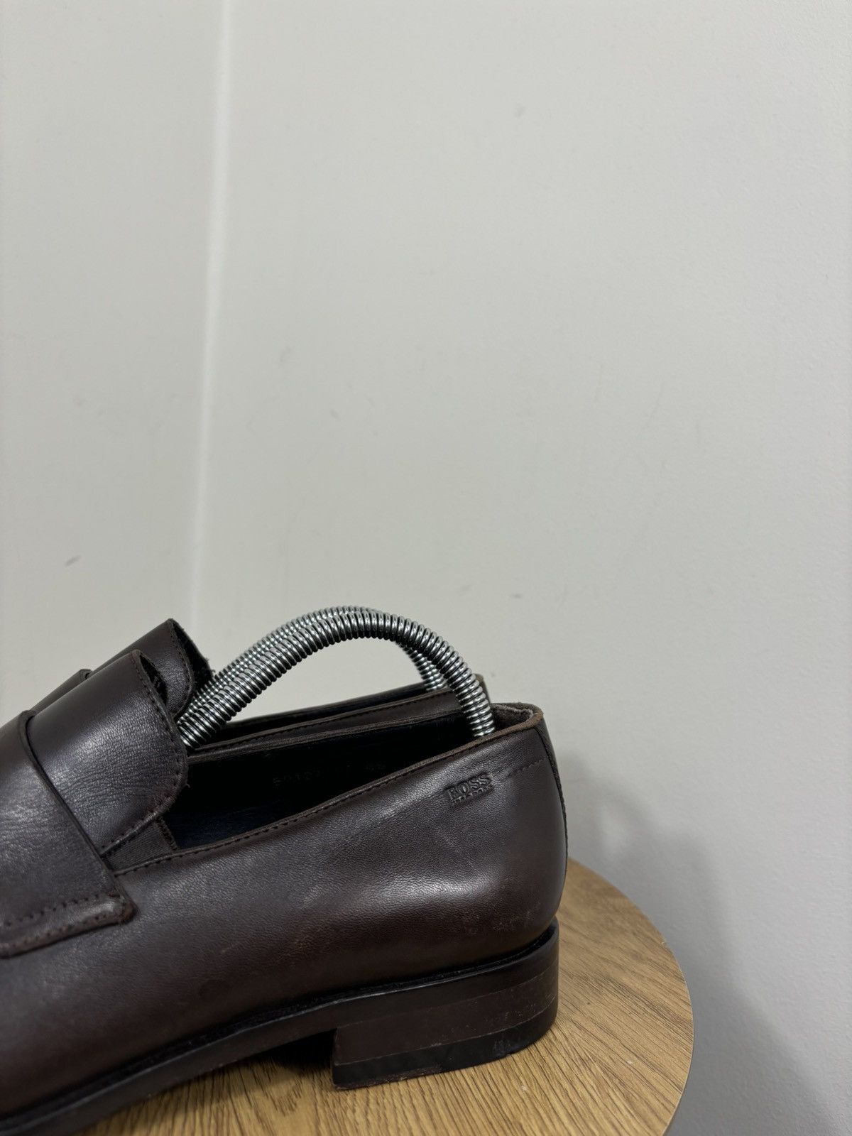 Hugo Boss Hugo Boss Men’s Brown Leather Venetian Loafers Dress Shoes Size US 8.5 / EU 41-42 - 11 Thumbnail