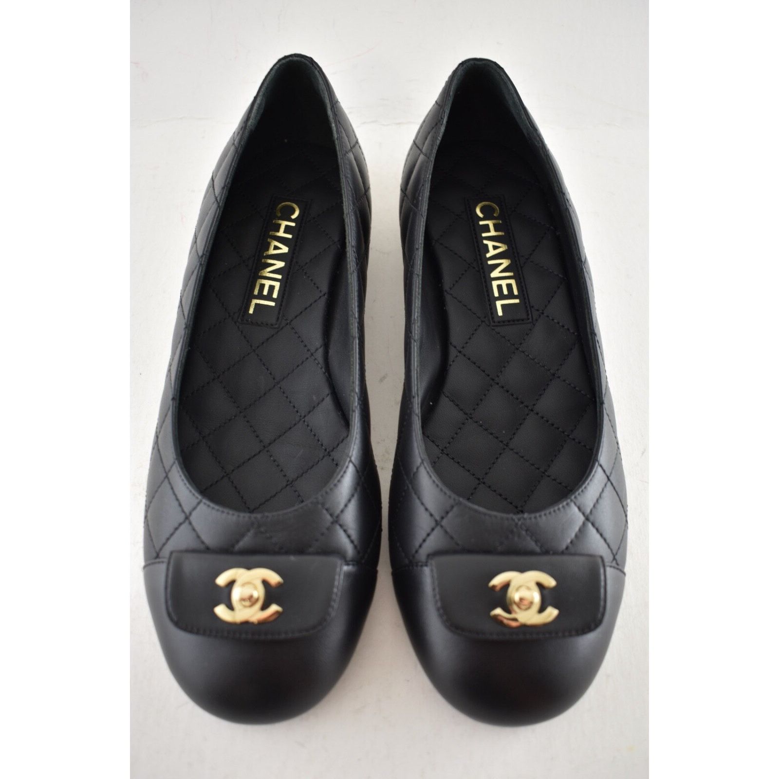 Chanel Chanel 23A Black Lambskin Leather Turnlock CC Quilted Size US 7 / IT 37 - 14 Thumbnail