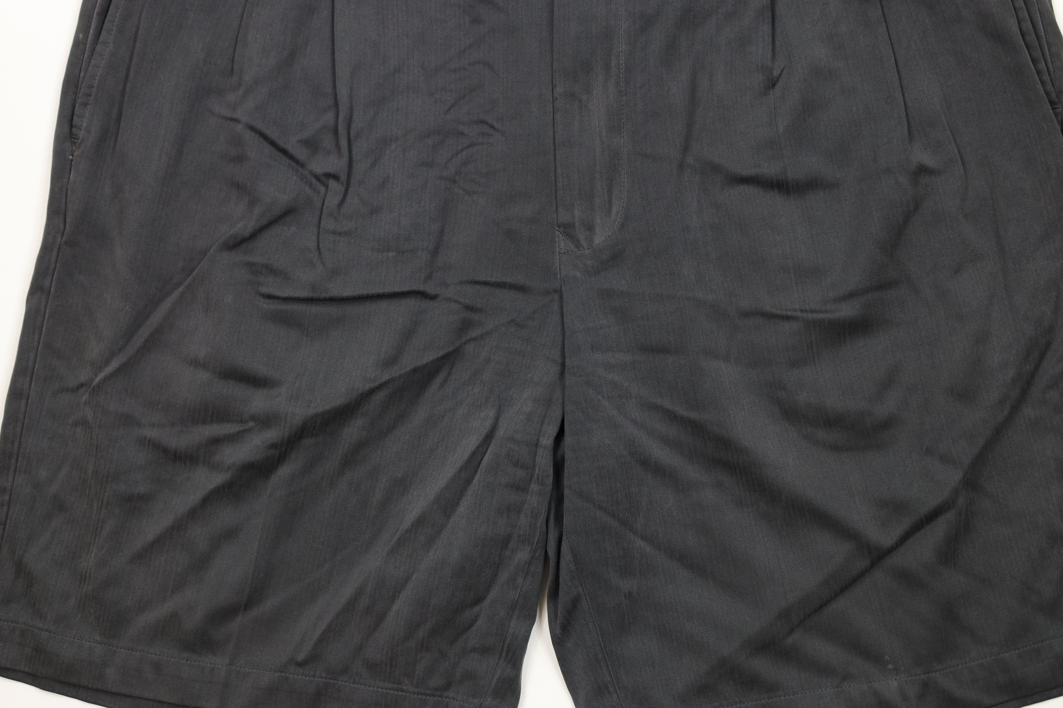 Tommy Bahama Vintage Tommy Bahama Blend Above Knee Chino Shorts Black Size US 34 / EU 50 - 3 Thumbnail